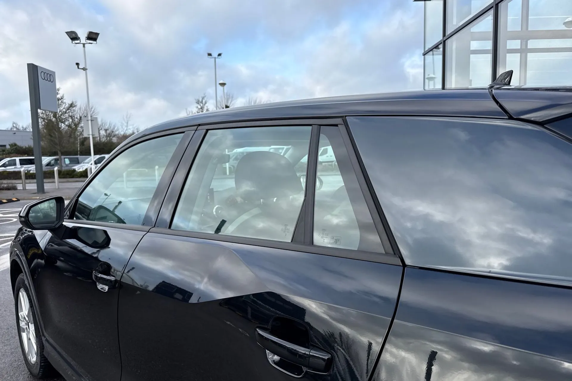 Audi Q2 thumbnail image number 28