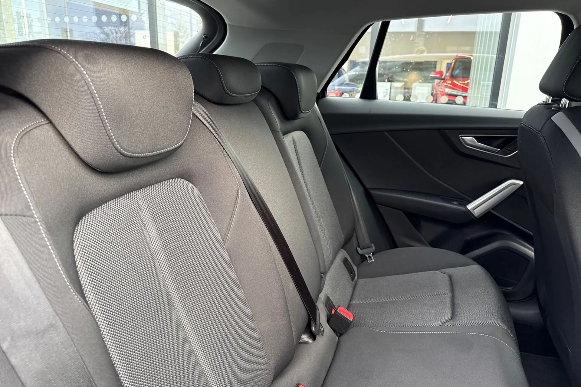 Audi Q2 thumbnail image number 36