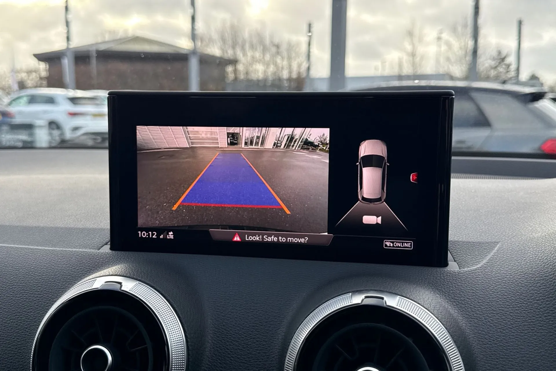 Audi Q2 thumbnail image number 6