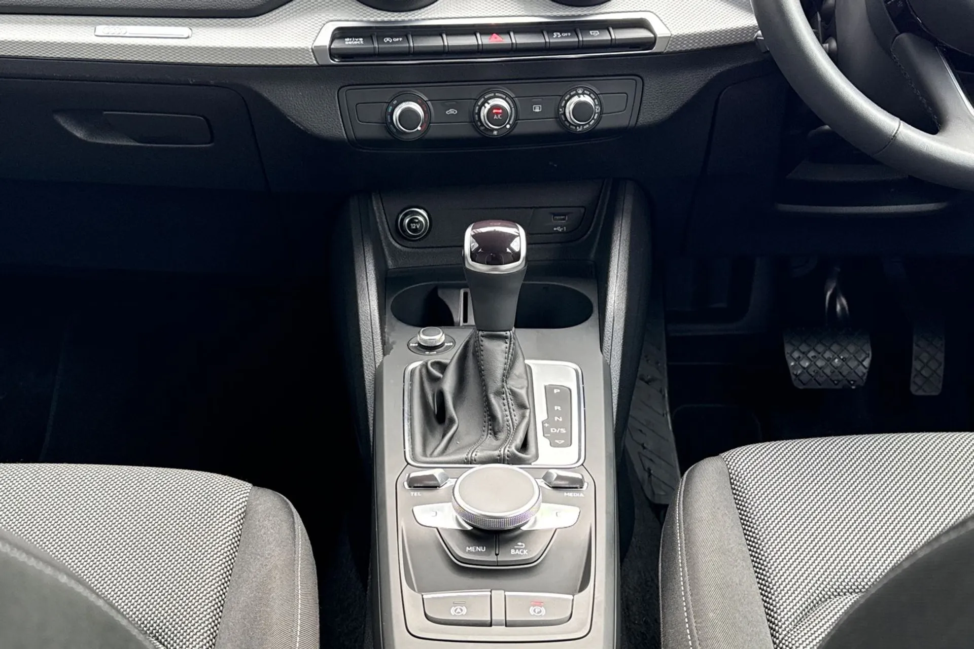 Audi Q2 thumbnail image number 46