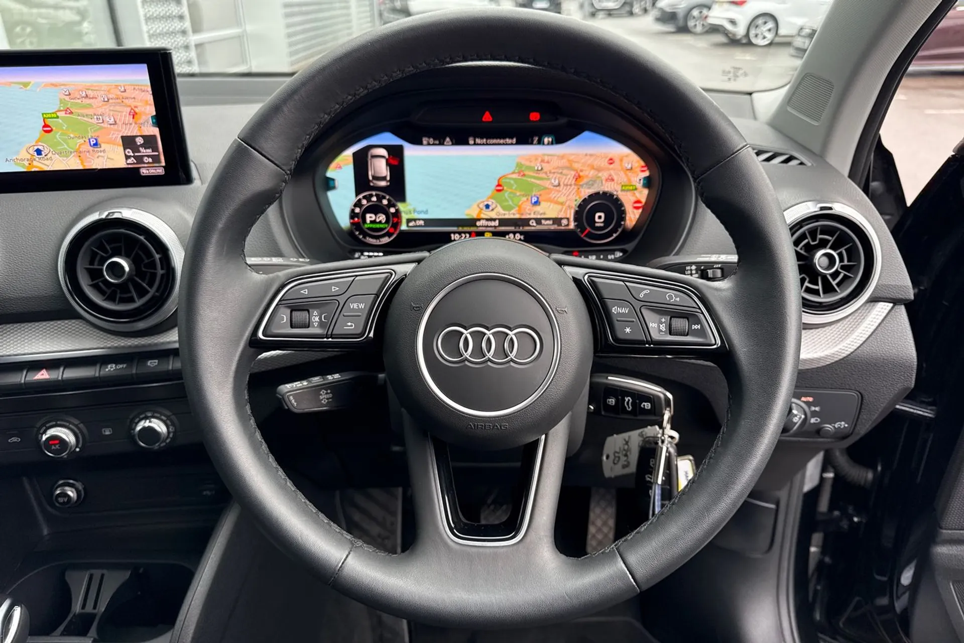 Audi Q2 thumbnail image number 8