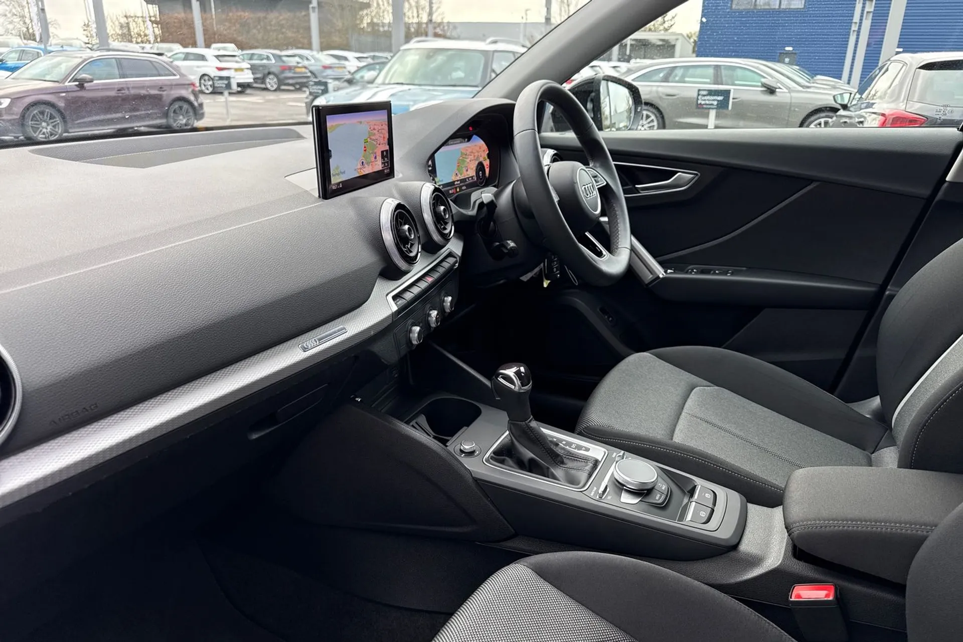 Audi Q2 thumbnail image number 12