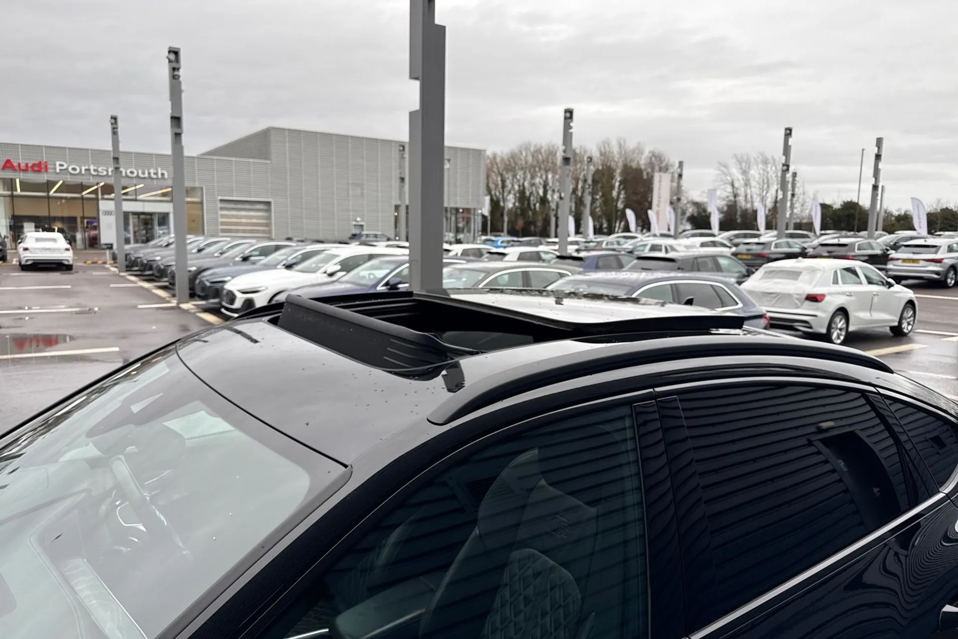 Audi e-tron thumbnail image number 17