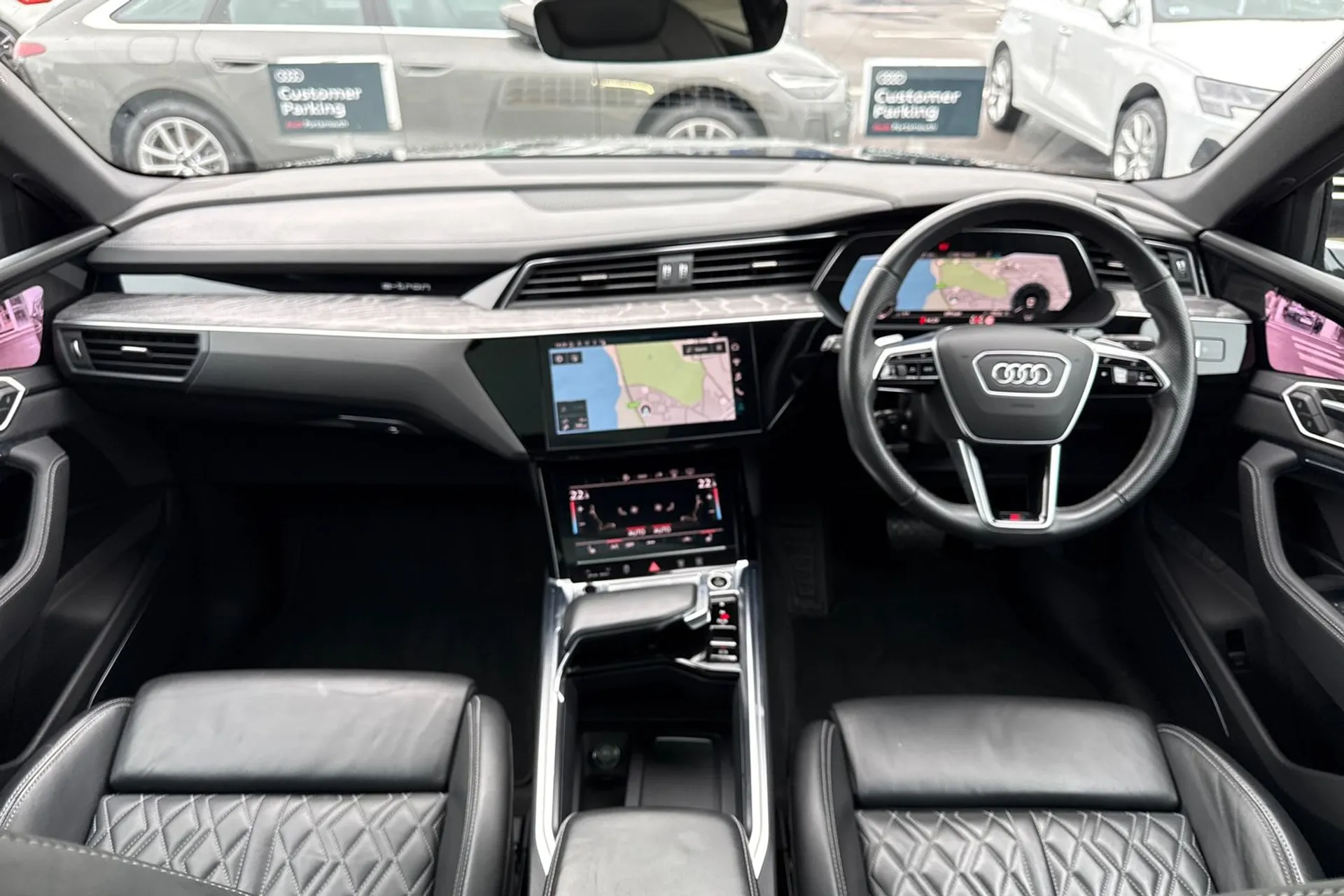 Audi e-tron thumbnail image number 3