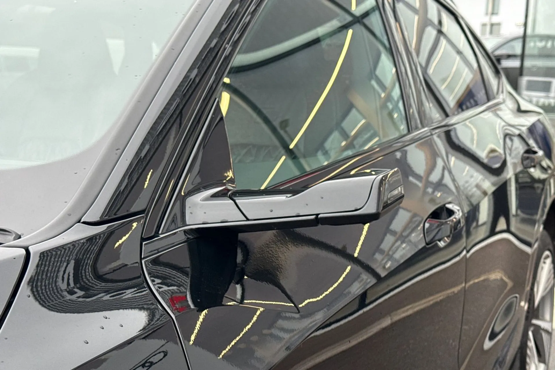 Audi e-tron thumbnail image number 32