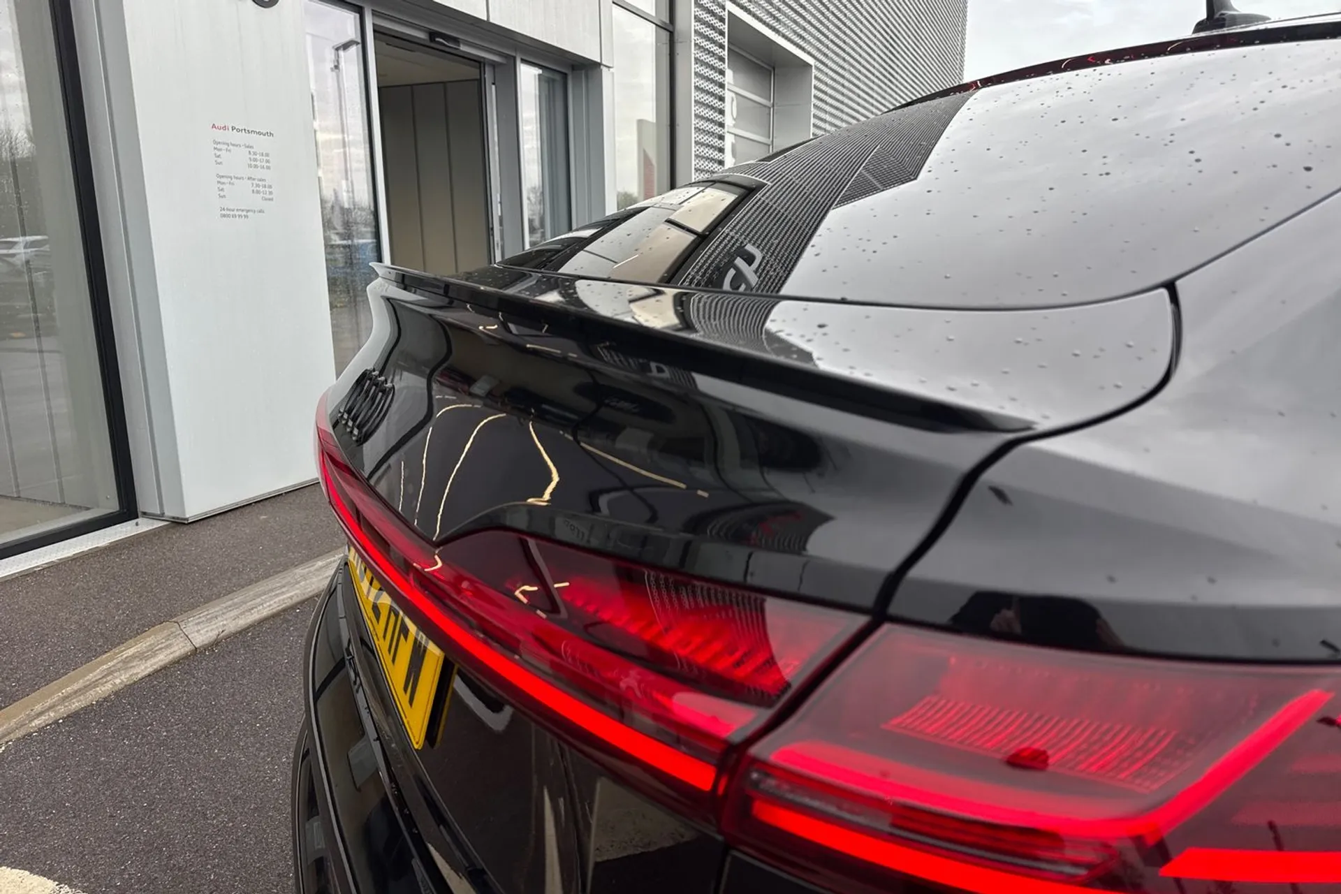 Audi e-tron thumbnail image number 30