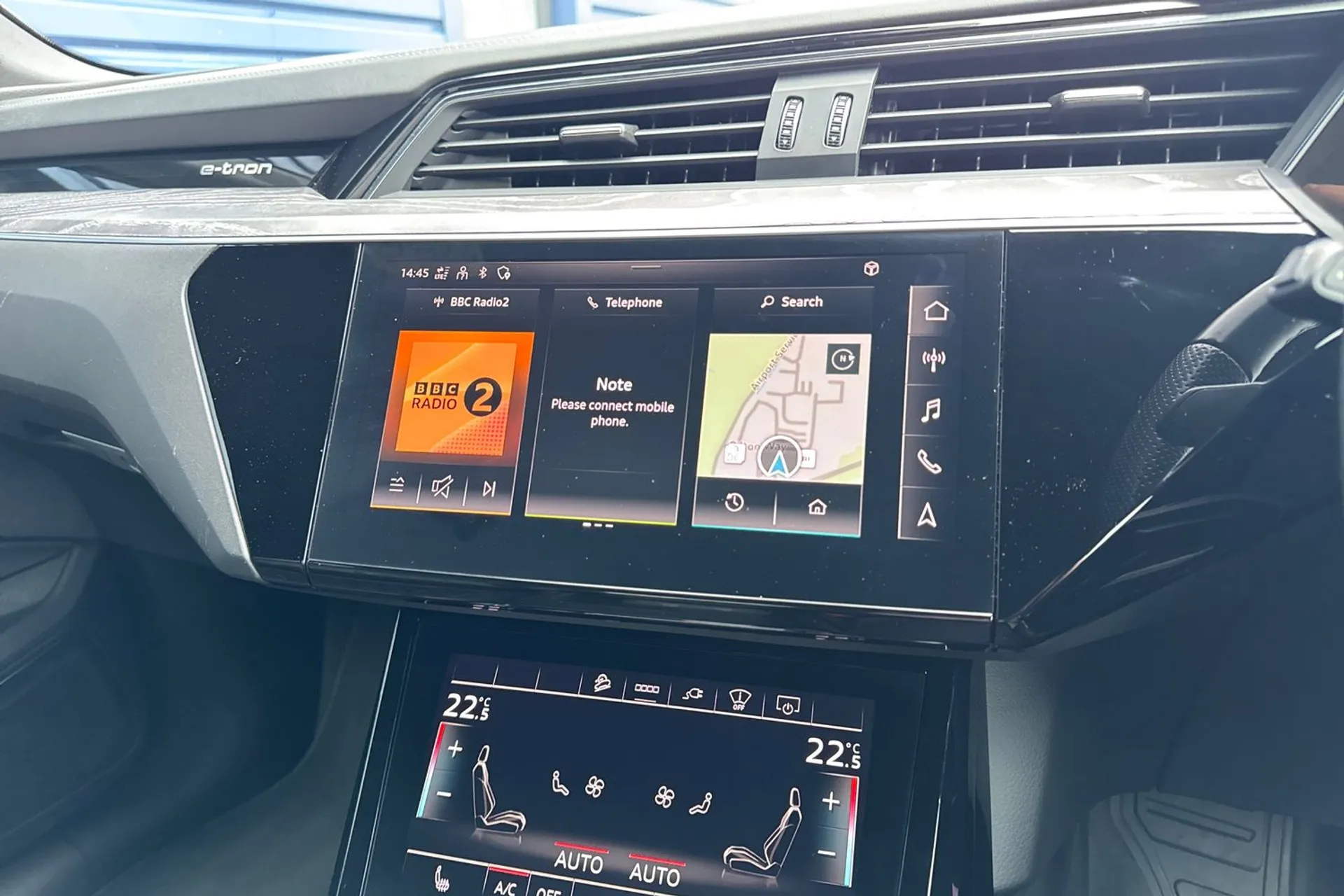 Audi e-tron thumbnail image number 31