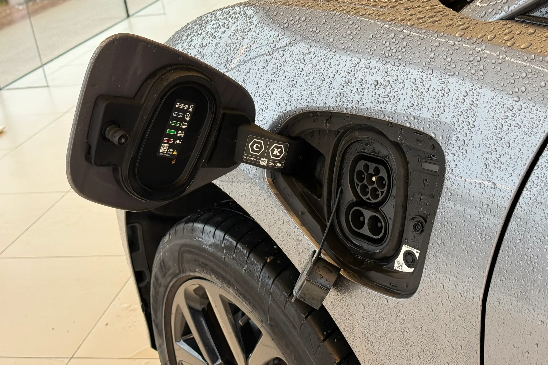 Jaguar I-PACE thumbnail image number 34