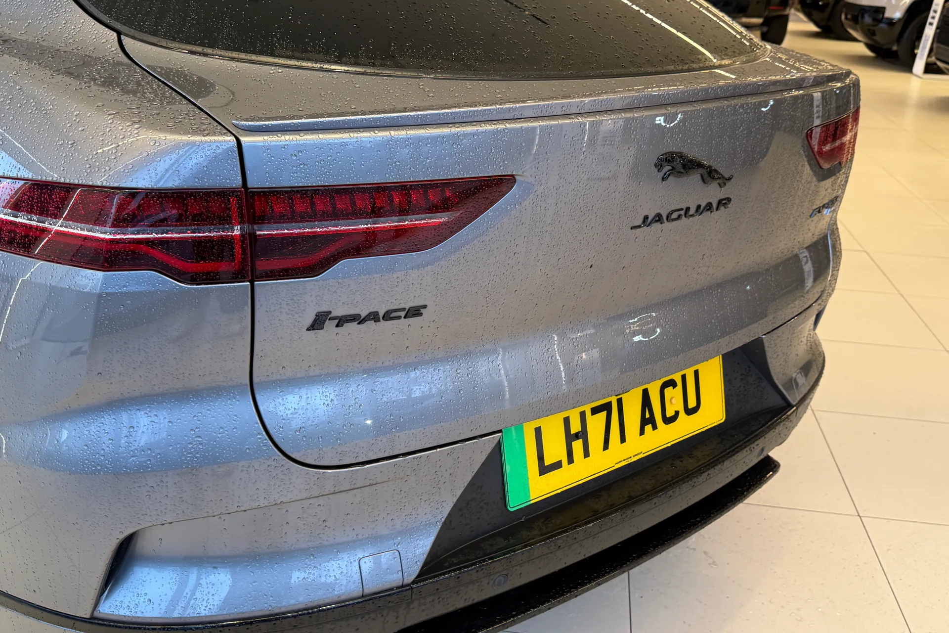 Jaguar I-PACE thumbnail image number 40