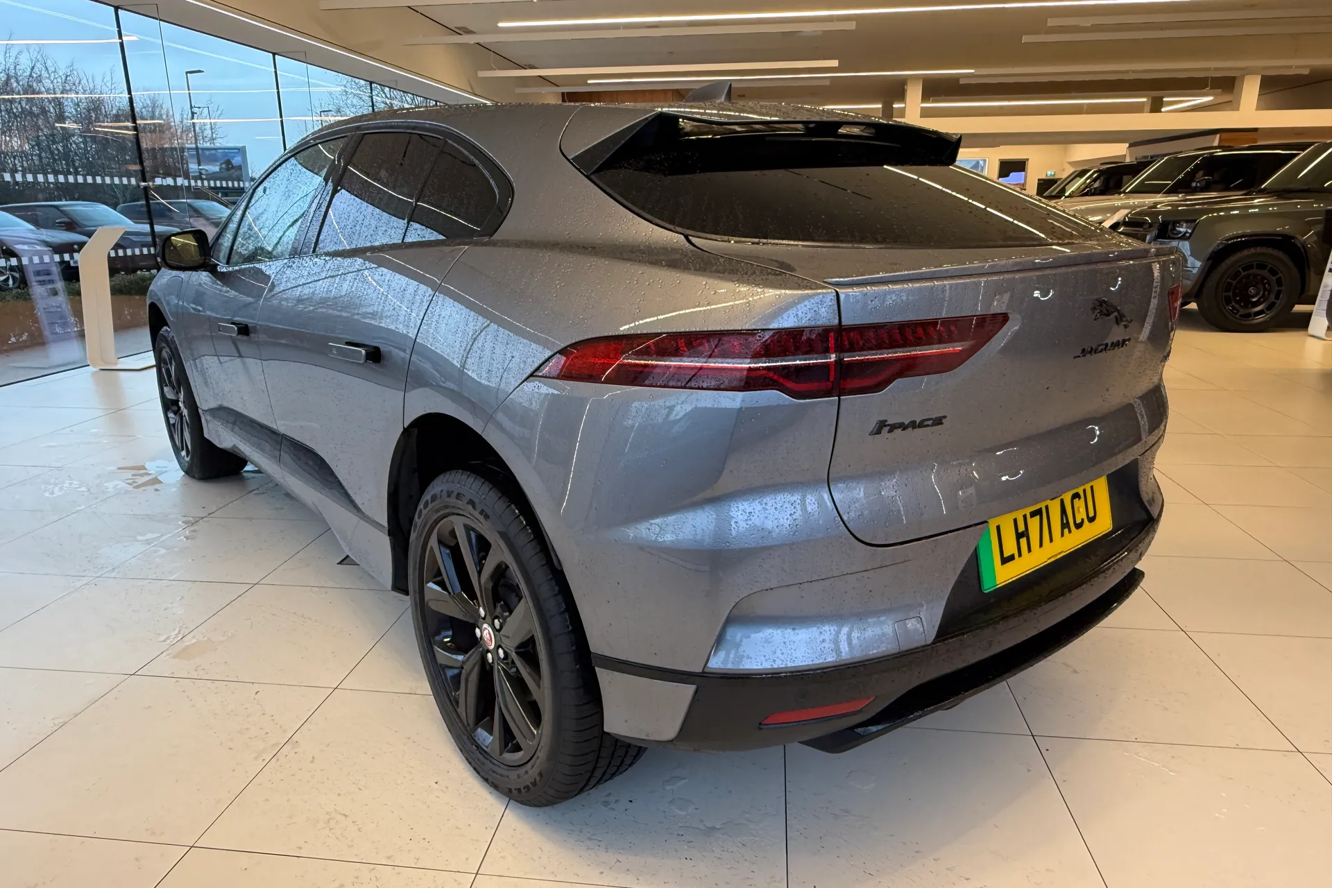 Jaguar I-PACE thumbnail image number 51