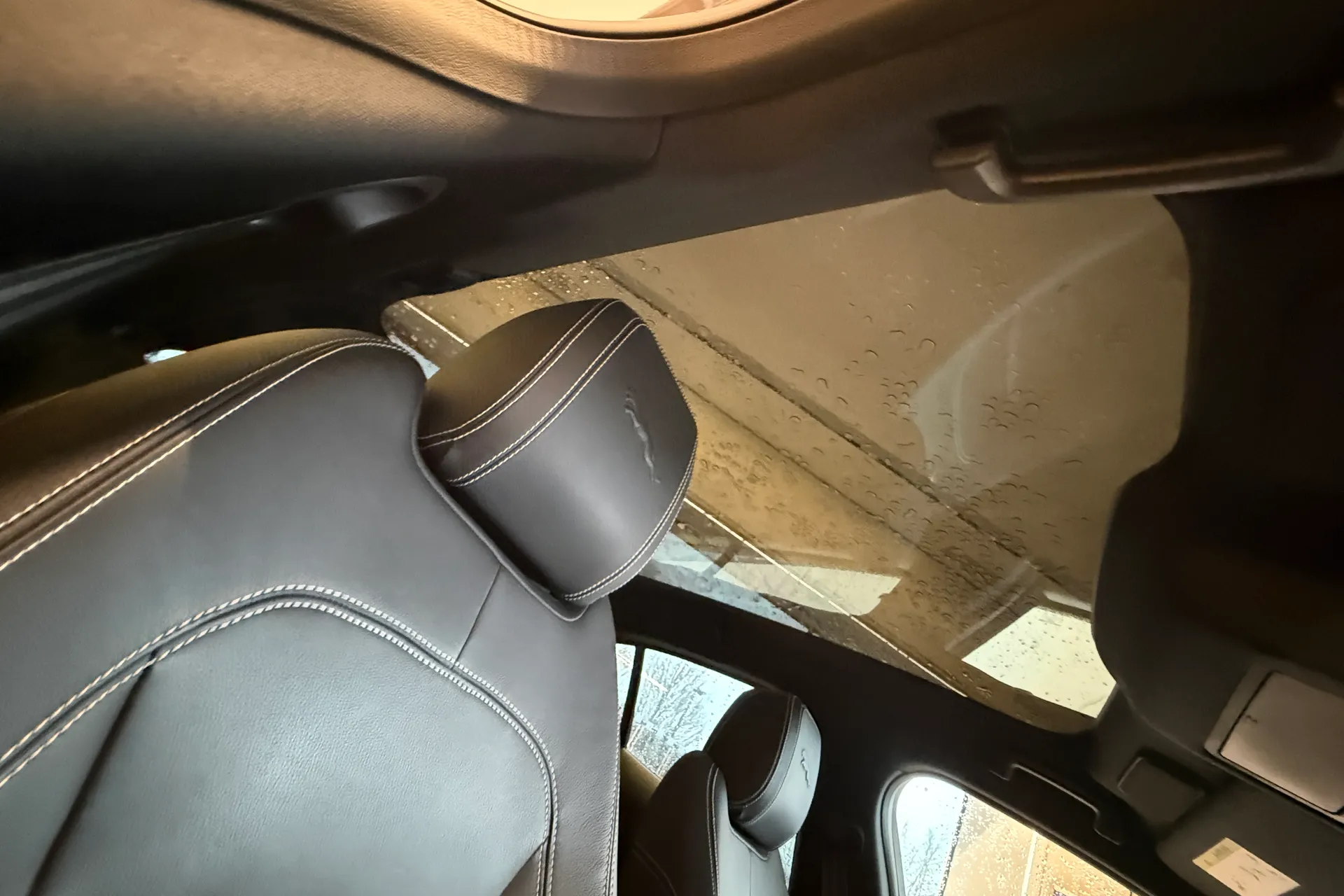 Jaguar I-PACE thumbnail image number 33