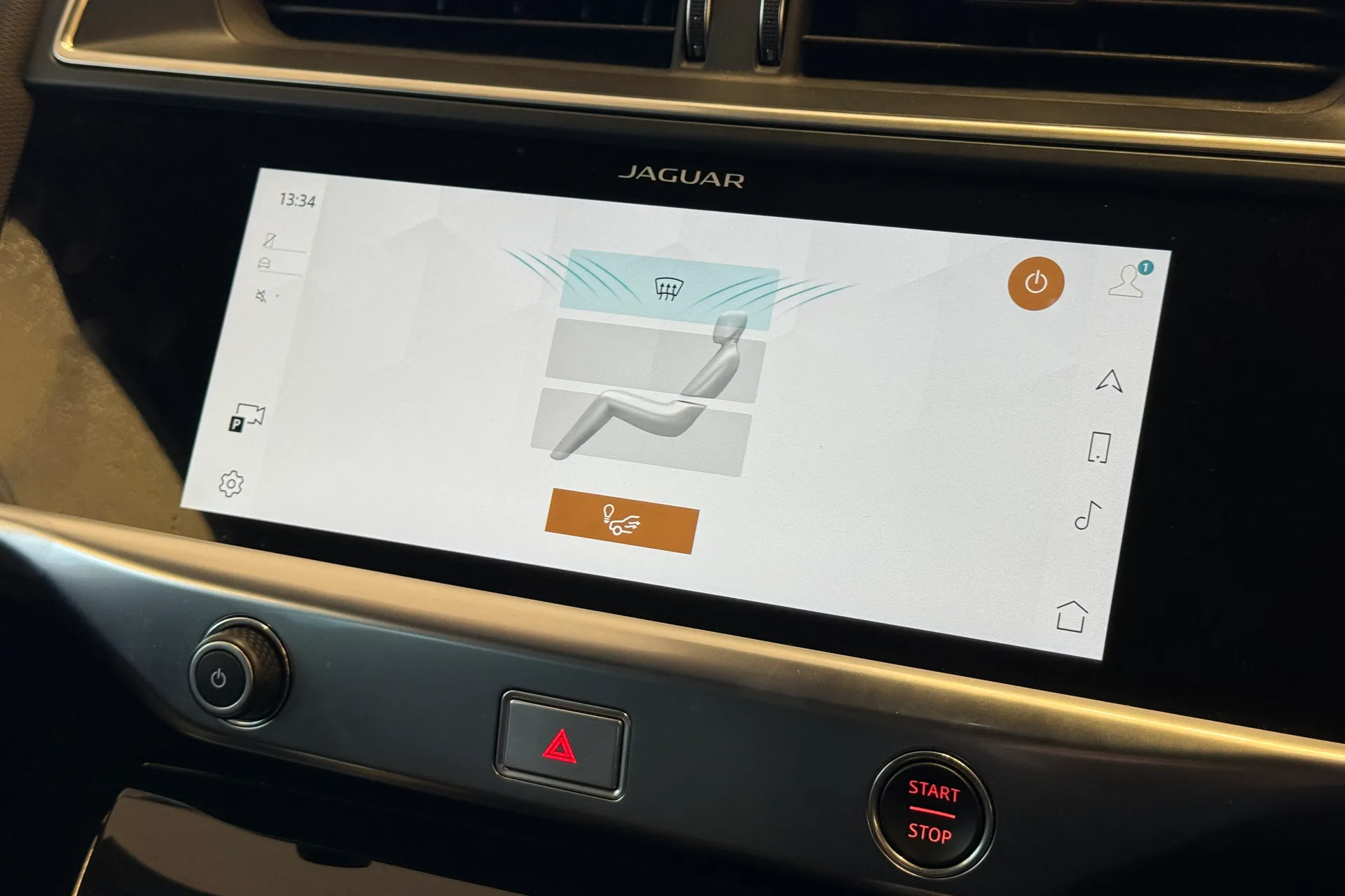 Jaguar I-PACE thumbnail image number 17