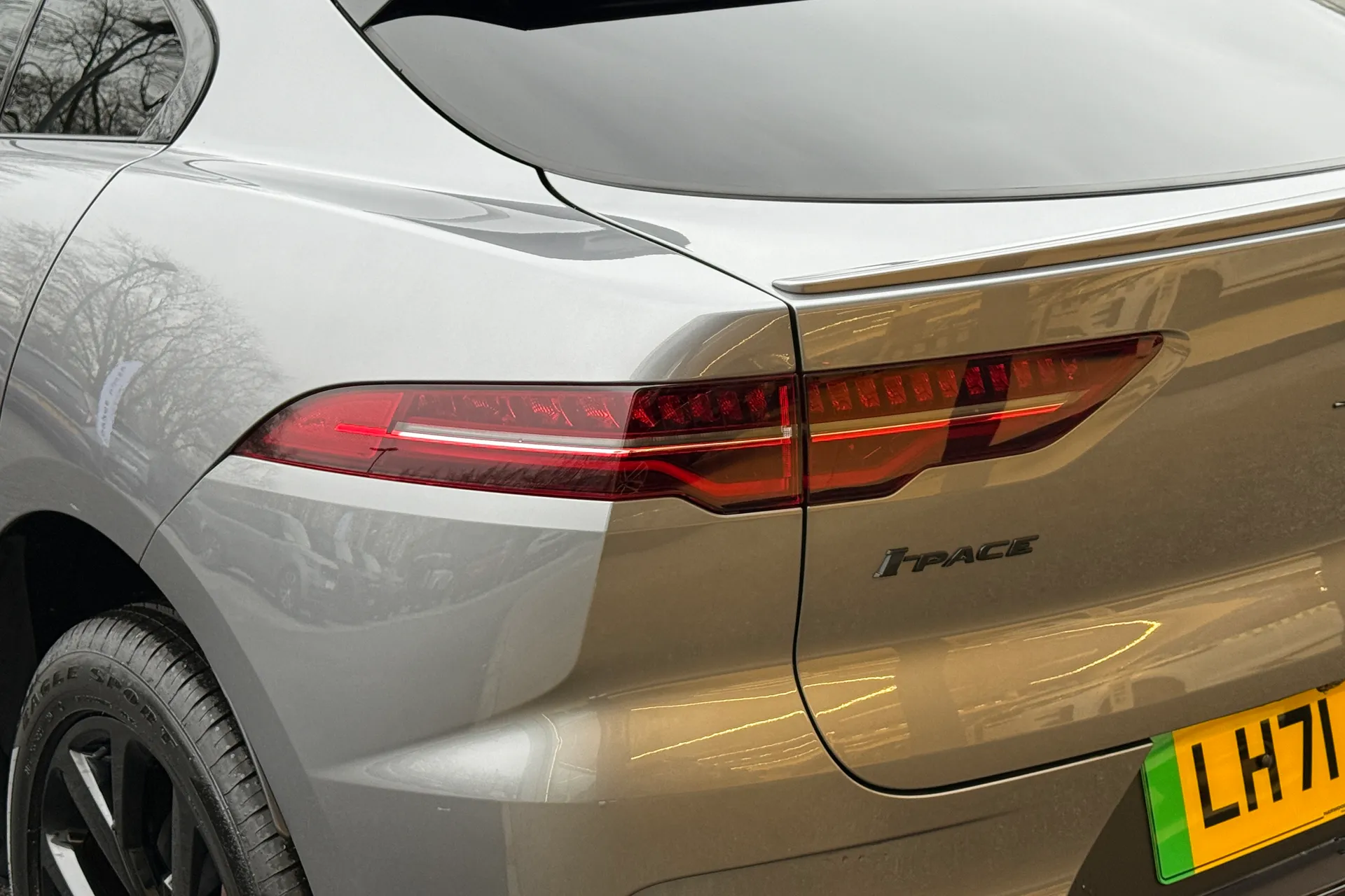 Jaguar I-PACE thumbnail image number 51