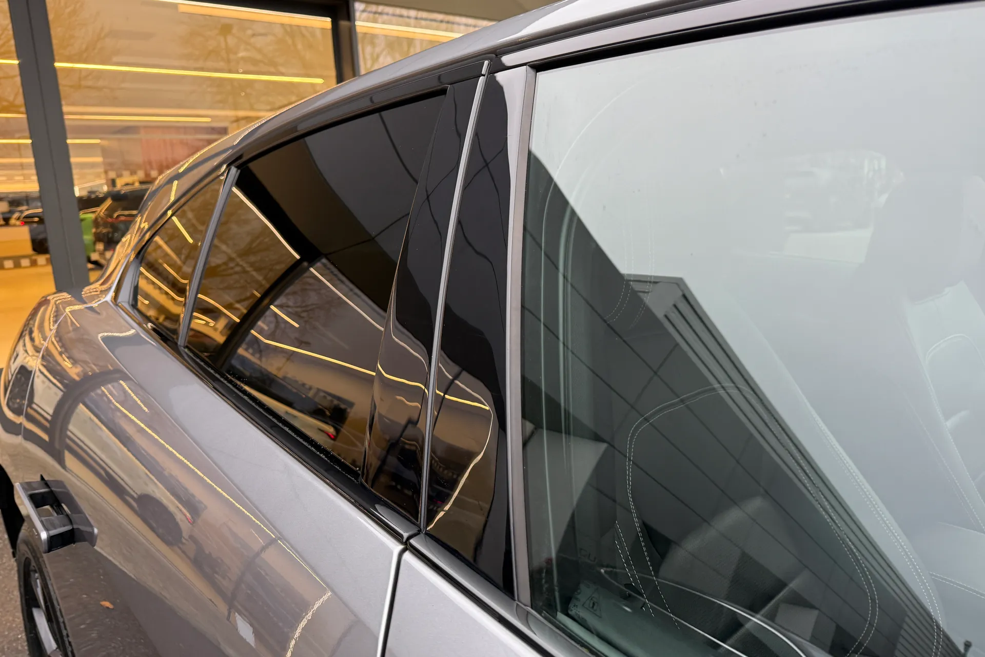 Jaguar I-PACE thumbnail image number 24