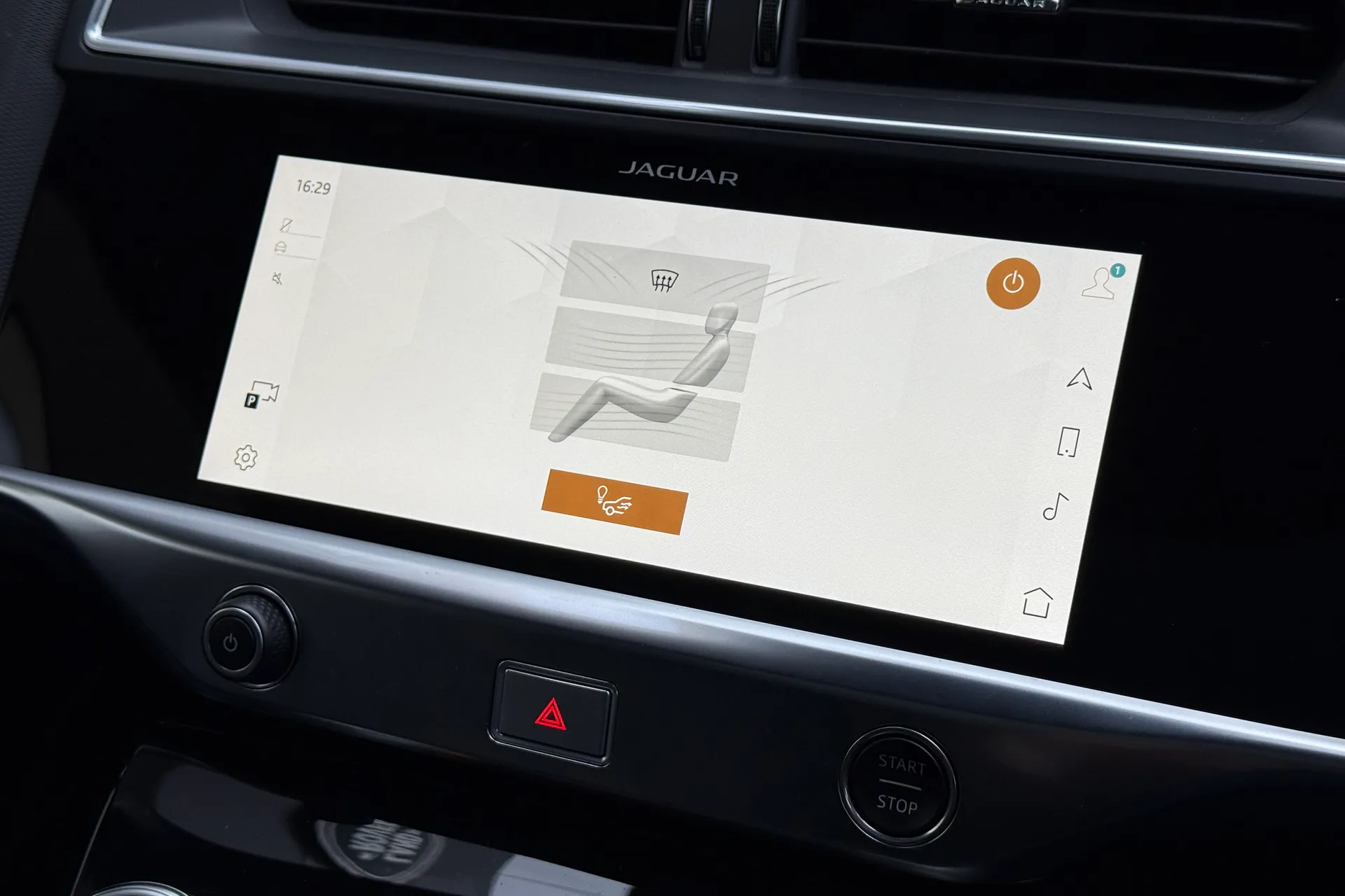 Jaguar I-PACE thumbnail image number 17