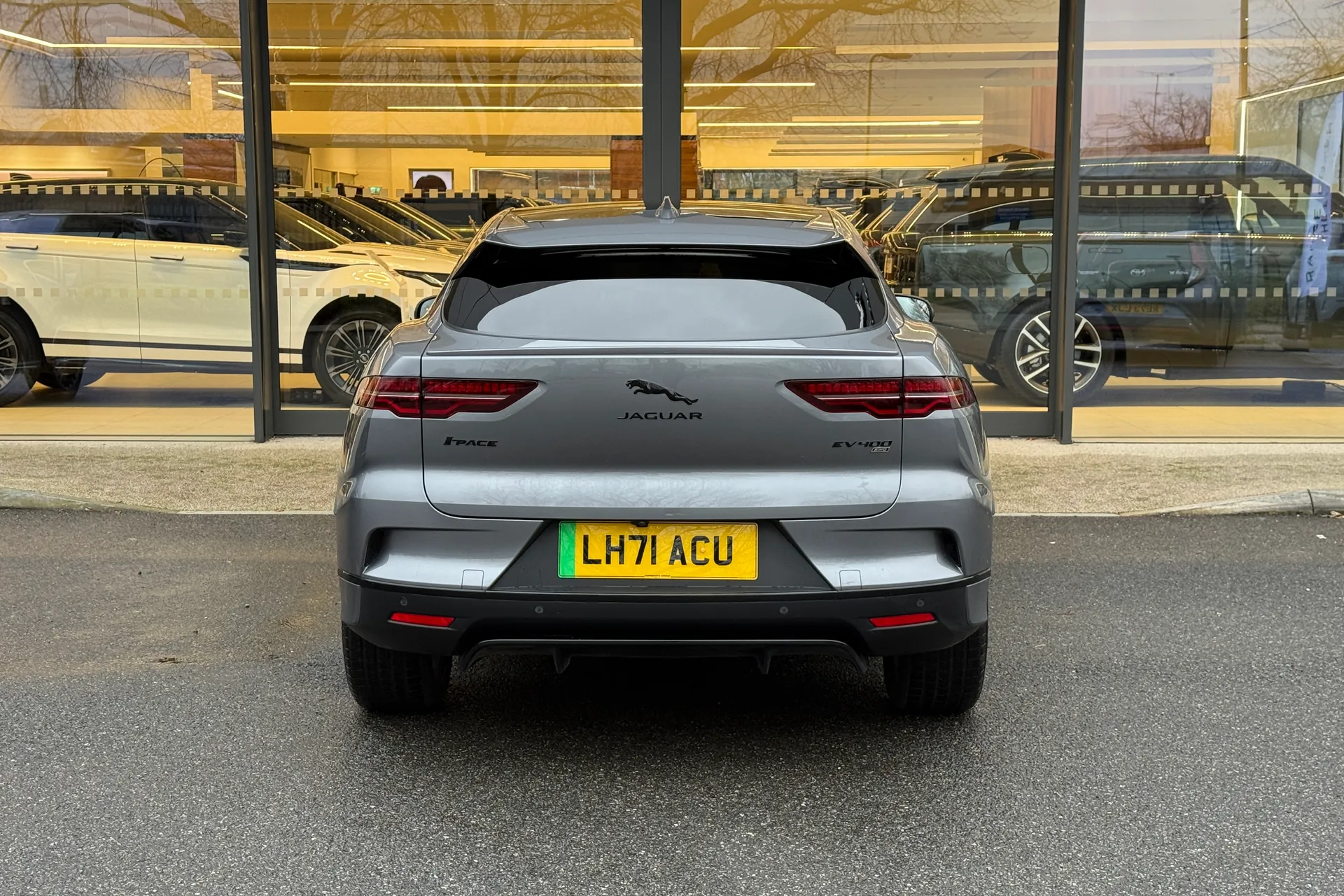 Jaguar I-PACE thumbnail image number 8