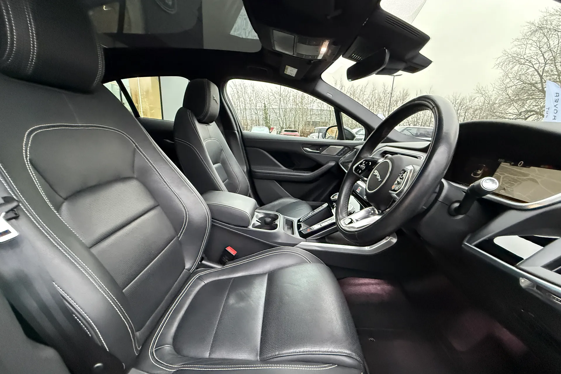 Jaguar I-PACE thumbnail image number 9