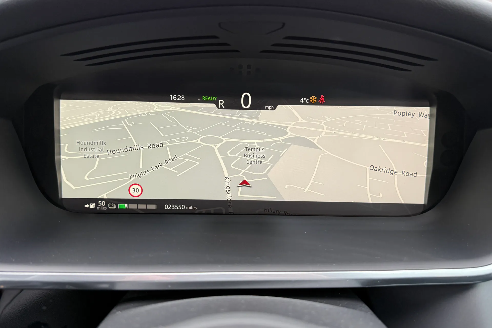 Jaguar I-PACE thumbnail image number 22