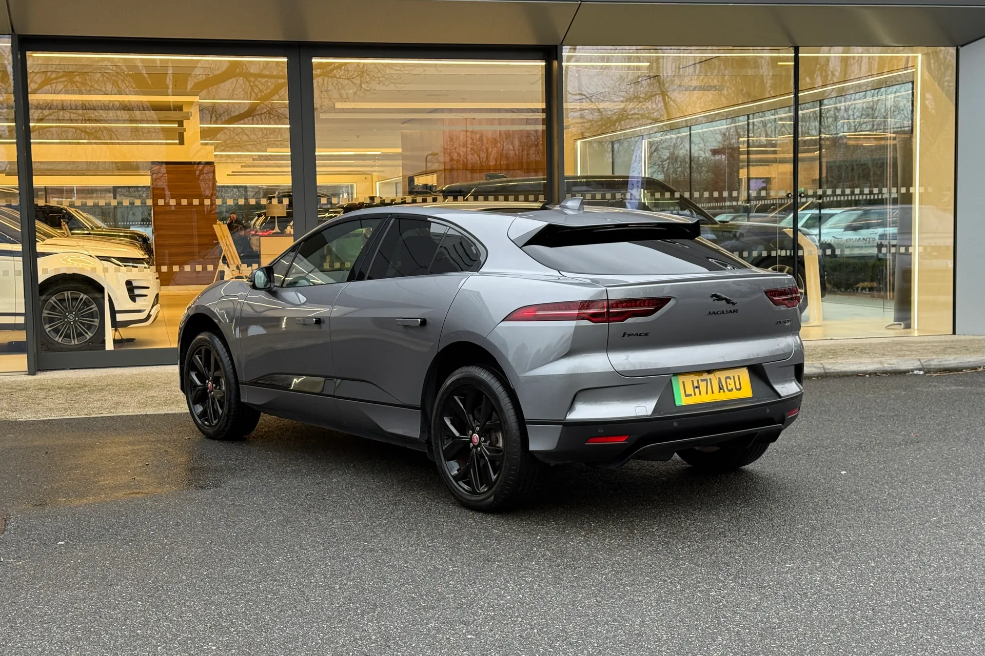 Jaguar I-PACE thumbnail image number 7