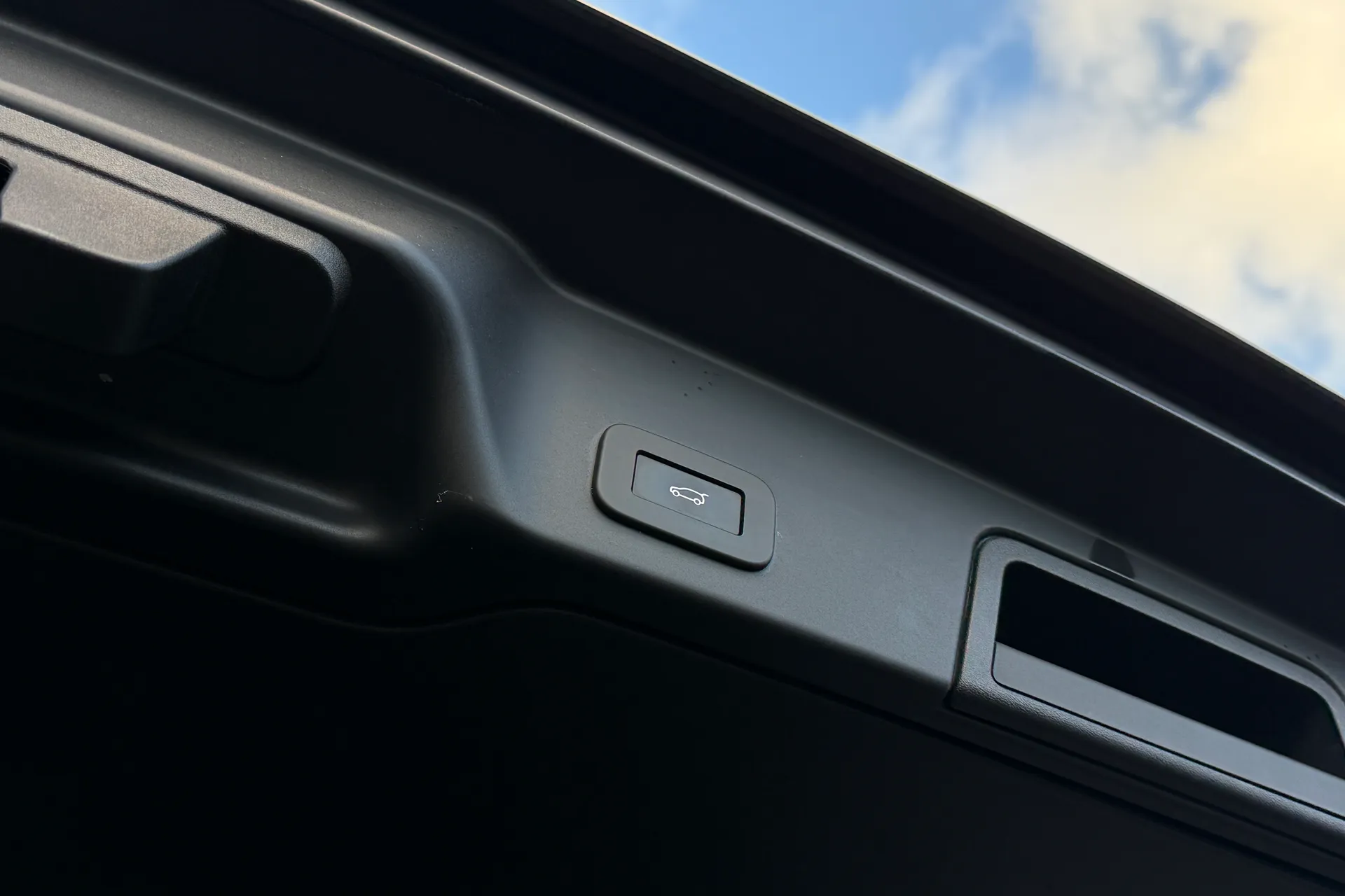 LAND ROVER RANGE ROVER EVOQUE thumbnail image number 19