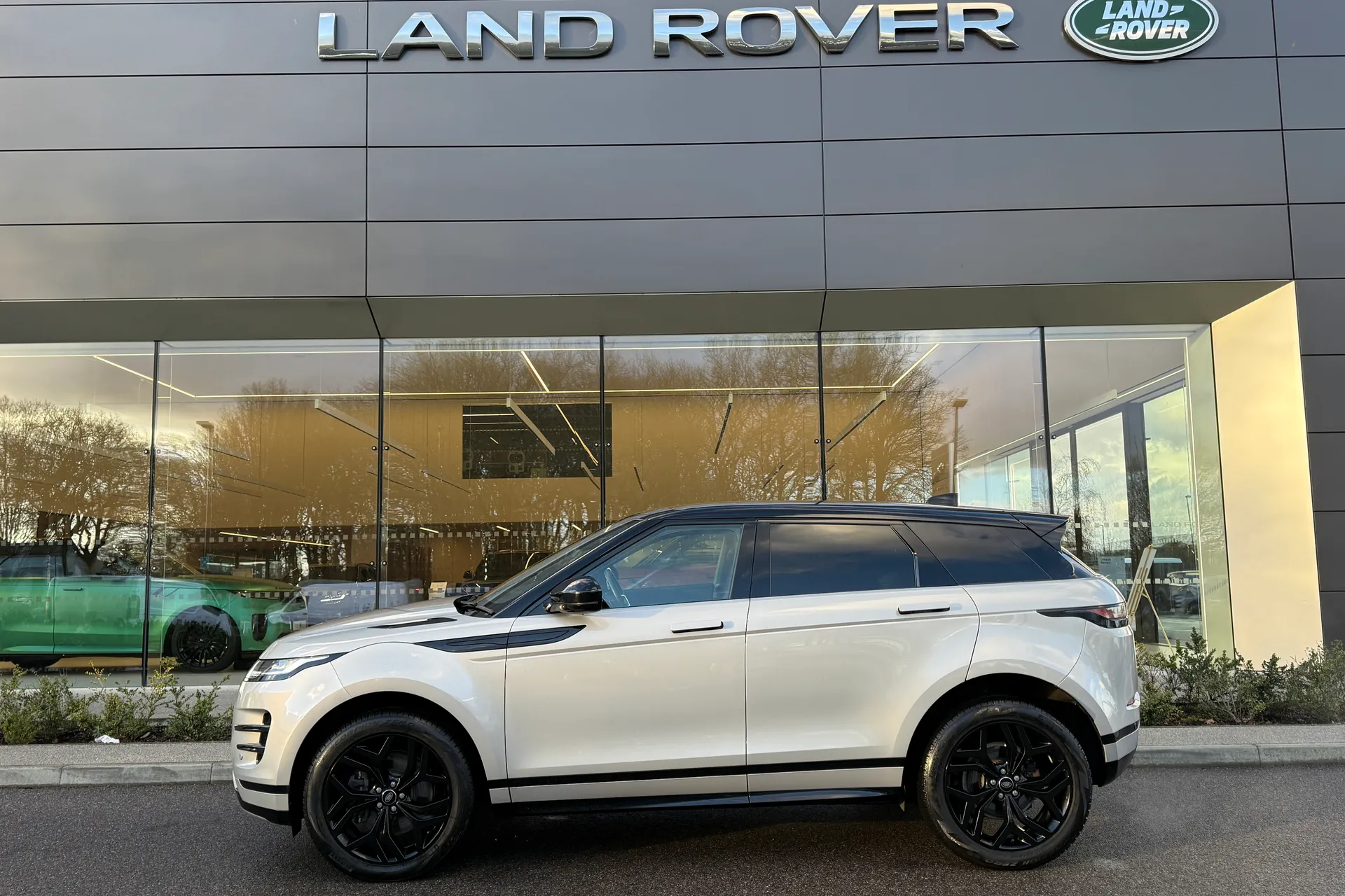LAND ROVER RANGE ROVER EVOQUE thumbnail image number 8
