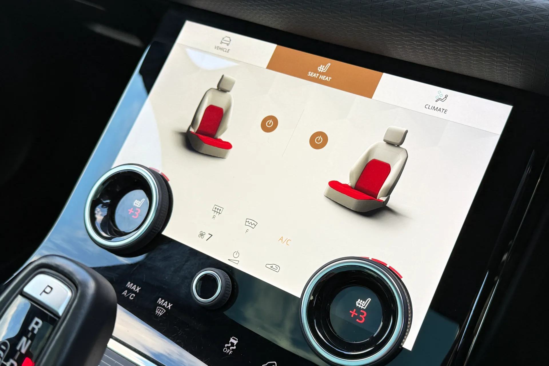 LAND ROVER RANGE ROVER EVOQUE thumbnail image number 36