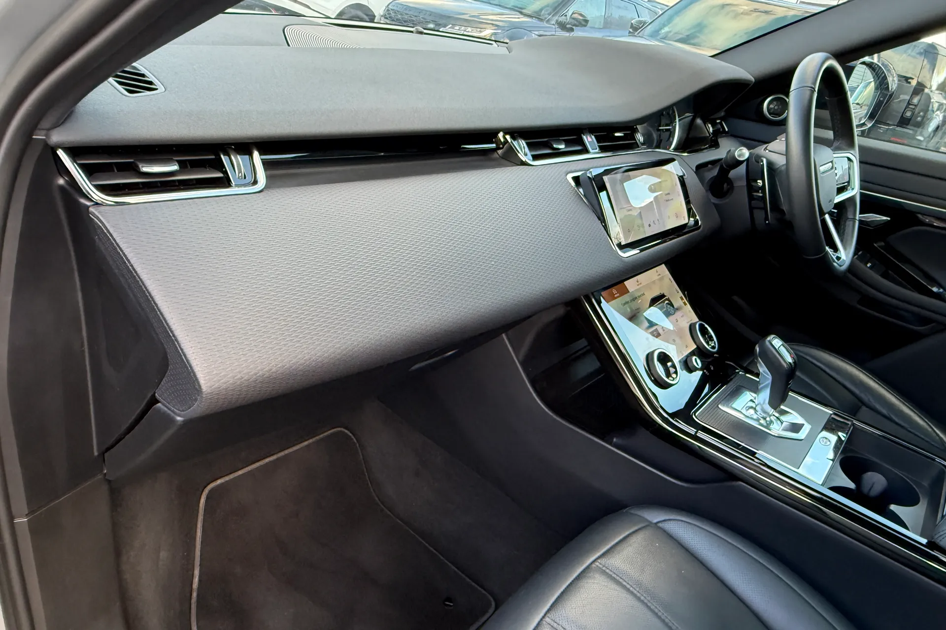 LAND ROVER RANGE ROVER EVOQUE thumbnail image number 26