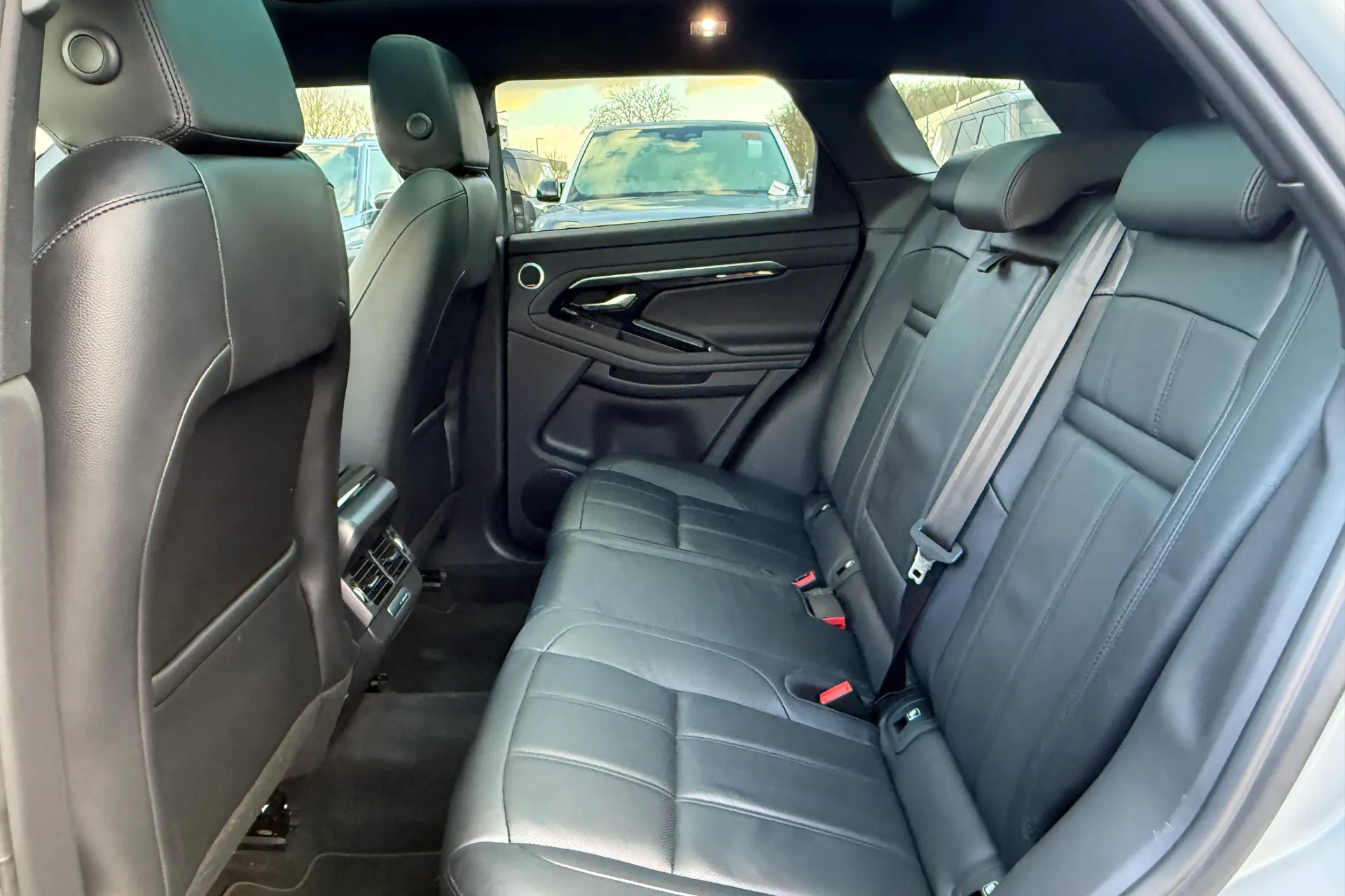 LAND ROVER RANGE ROVER EVOQUE thumbnail image number 28