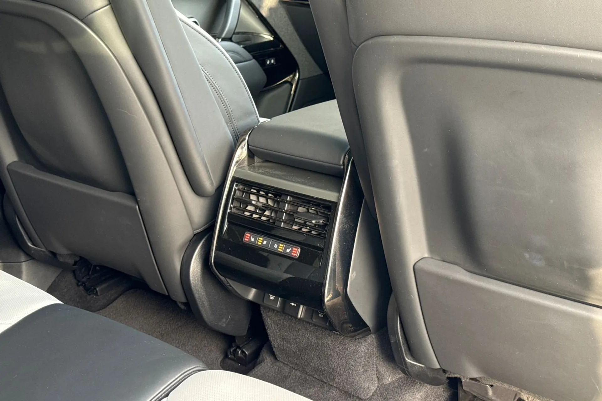 LAND ROVER RANGE ROVER SPORT thumbnail image number 42