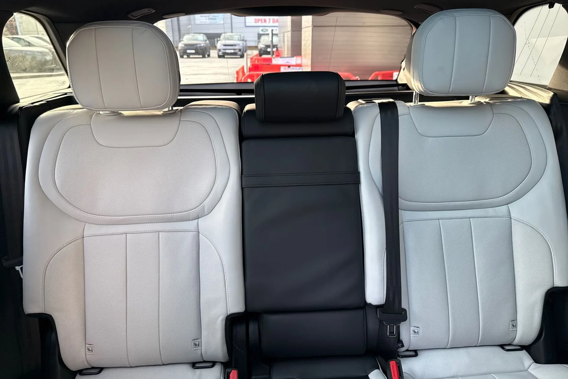 LAND ROVER RANGE ROVER SPORT thumbnail image number 40