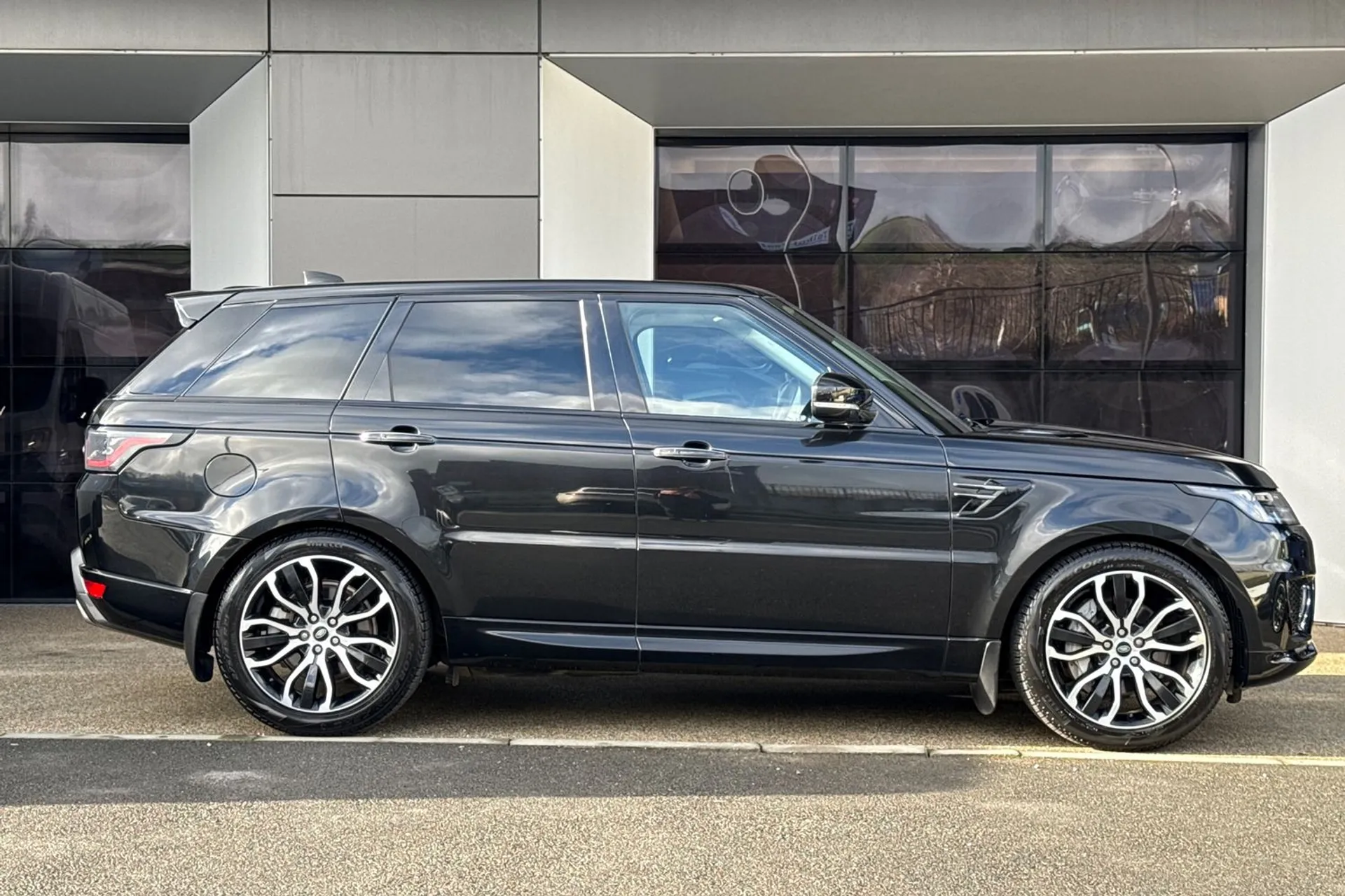 LAND ROVER RANGE ROVER SPORT thumbnail image number 2