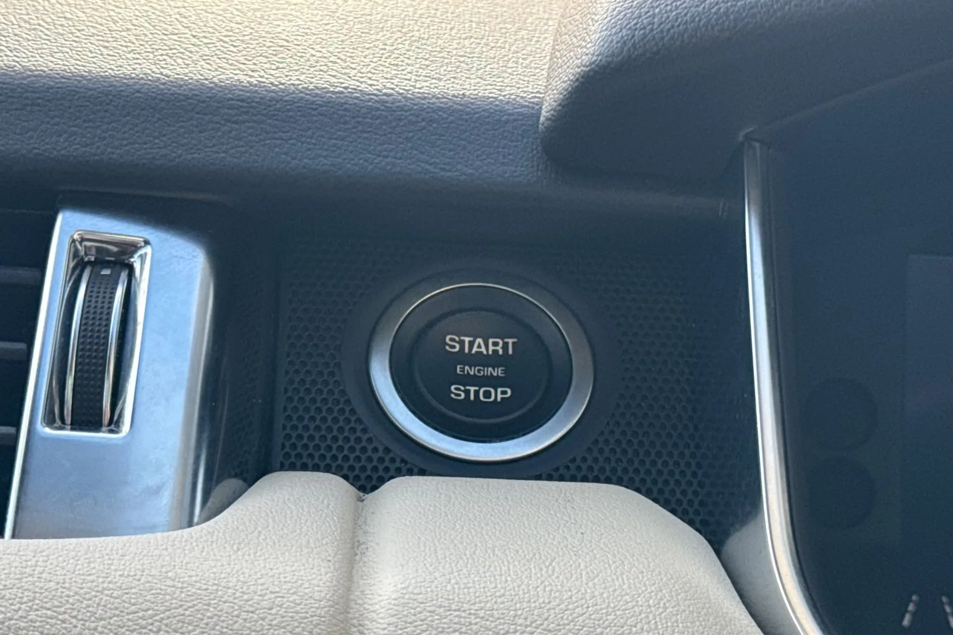 LAND ROVER RANGE ROVER SPORT thumbnail image number 53