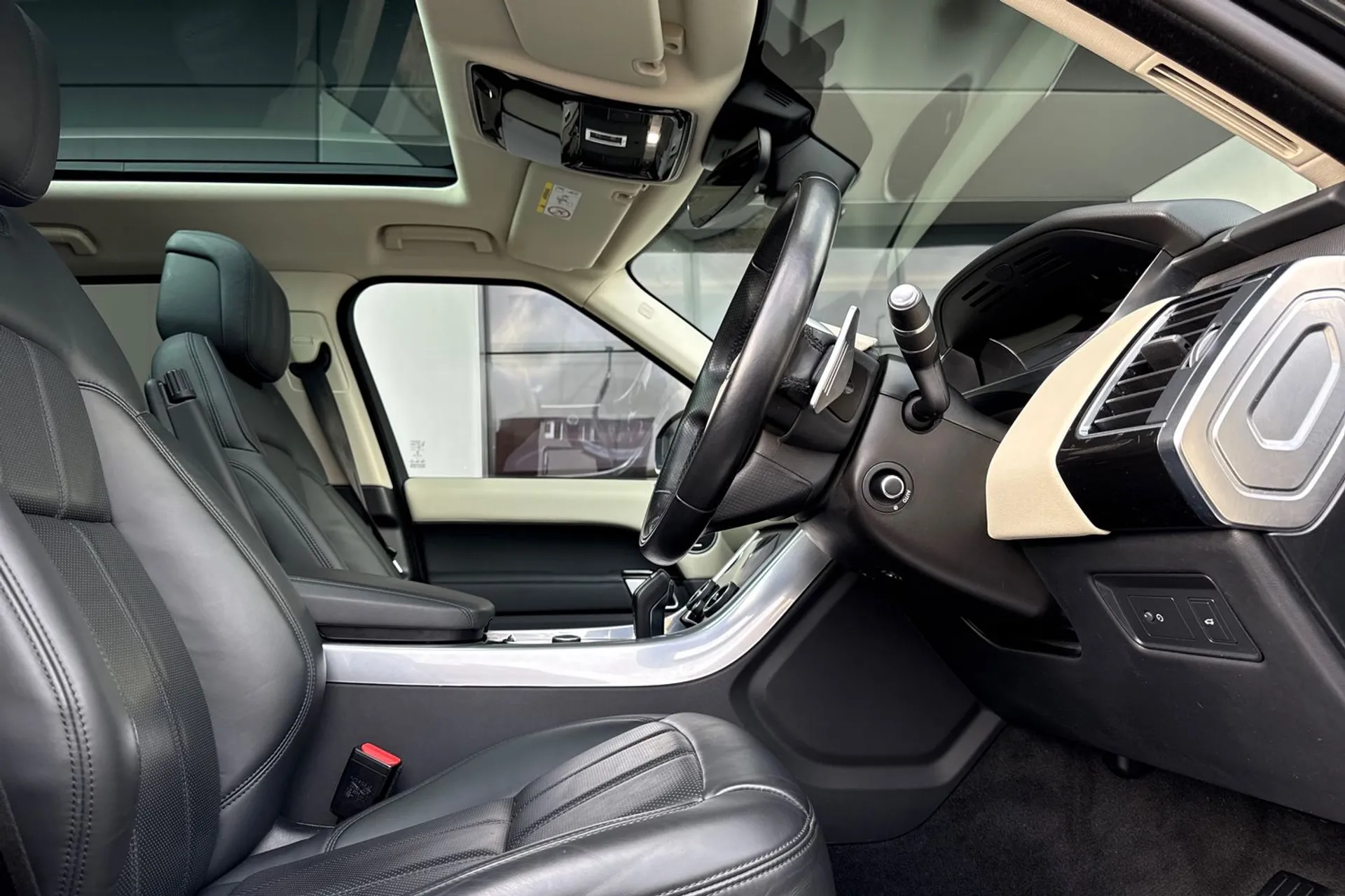 LAND ROVER RANGE ROVER SPORT thumbnail image number 16