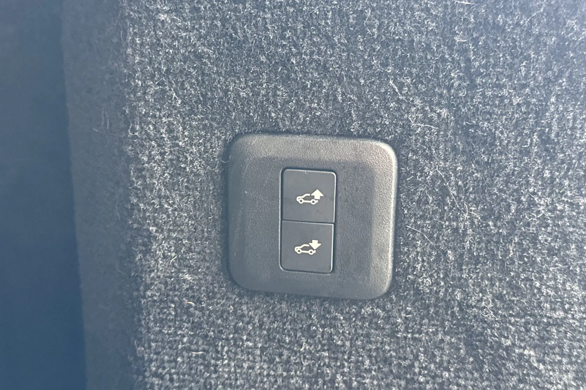 LAND ROVER RANGE ROVER SPORT thumbnail image number 44