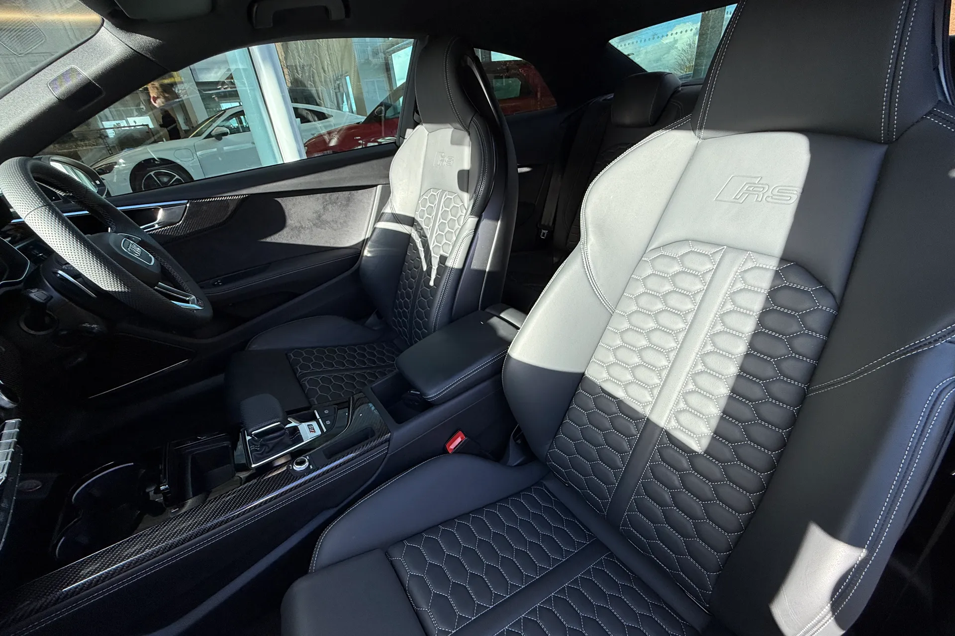 Audi RS5 thumbnail image number 72