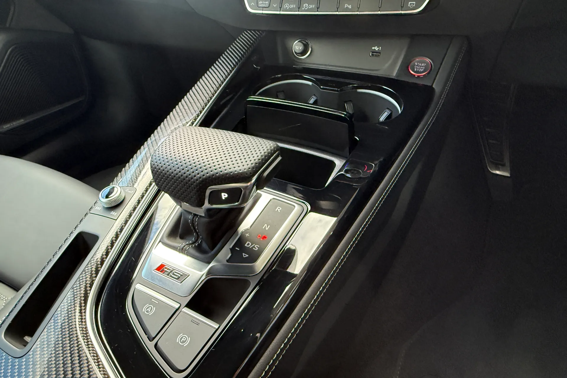 Audi RS5 thumbnail image number 30