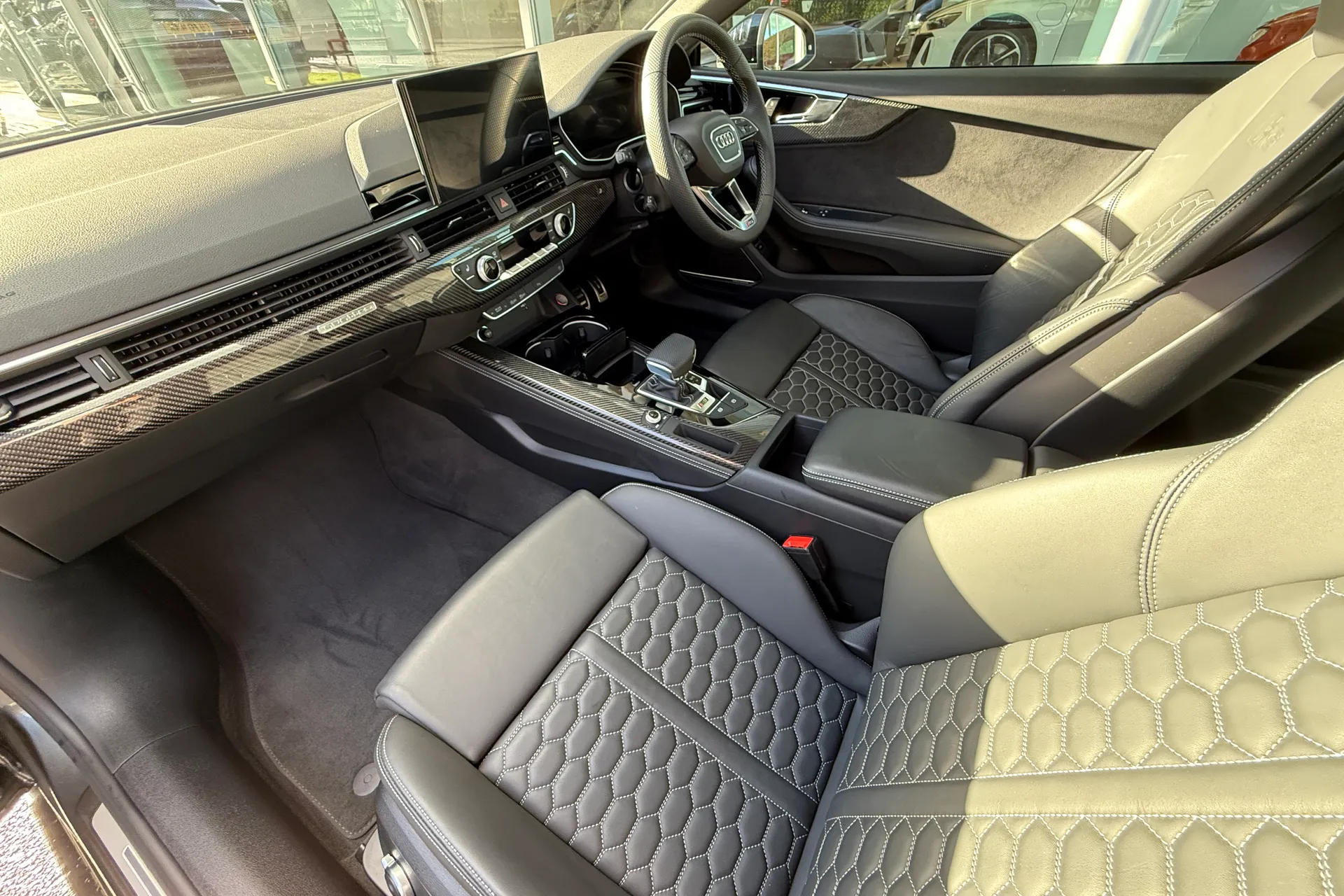 Audi RS5 thumbnail image number 74