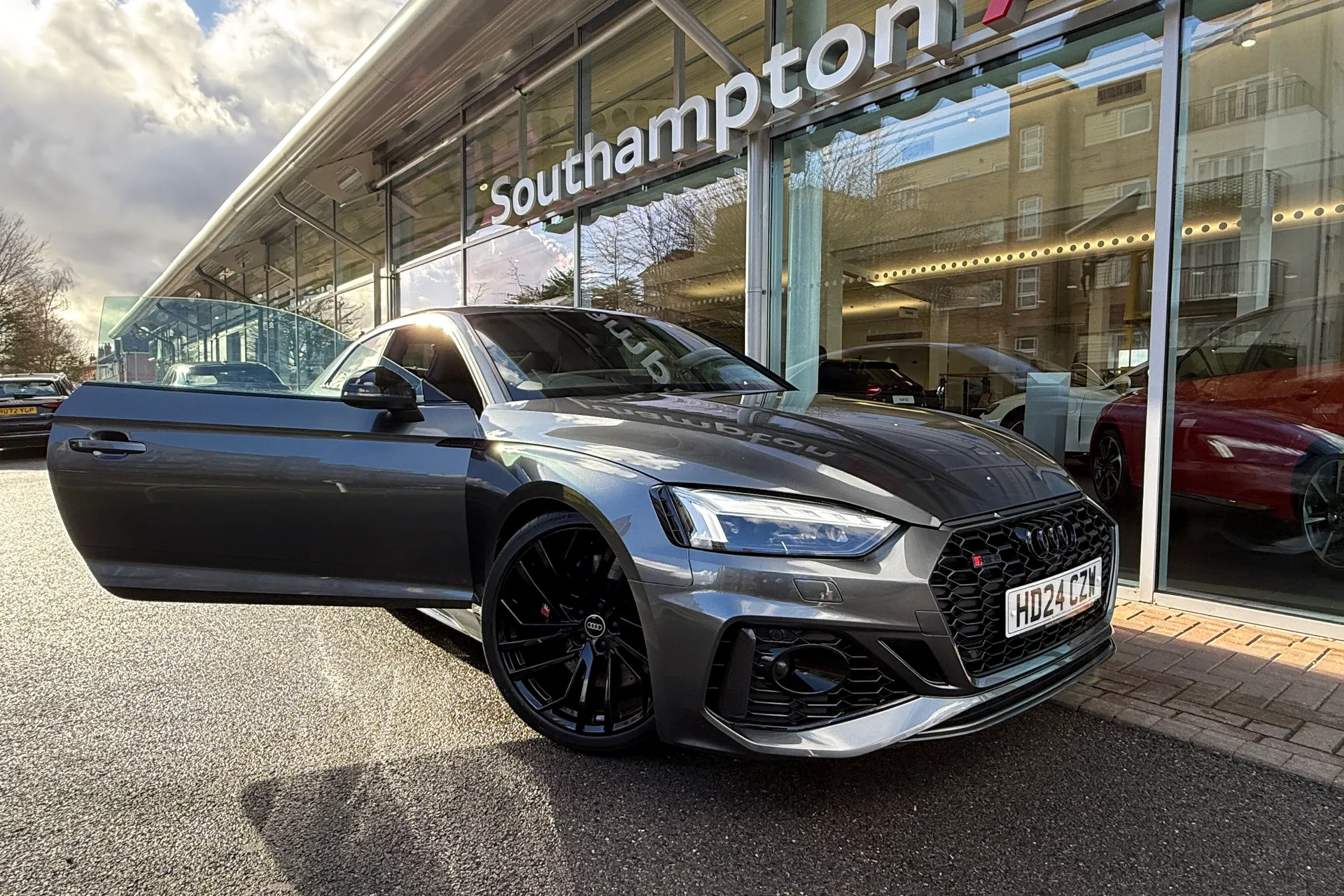 Audi RS5 thumbnail image number 89