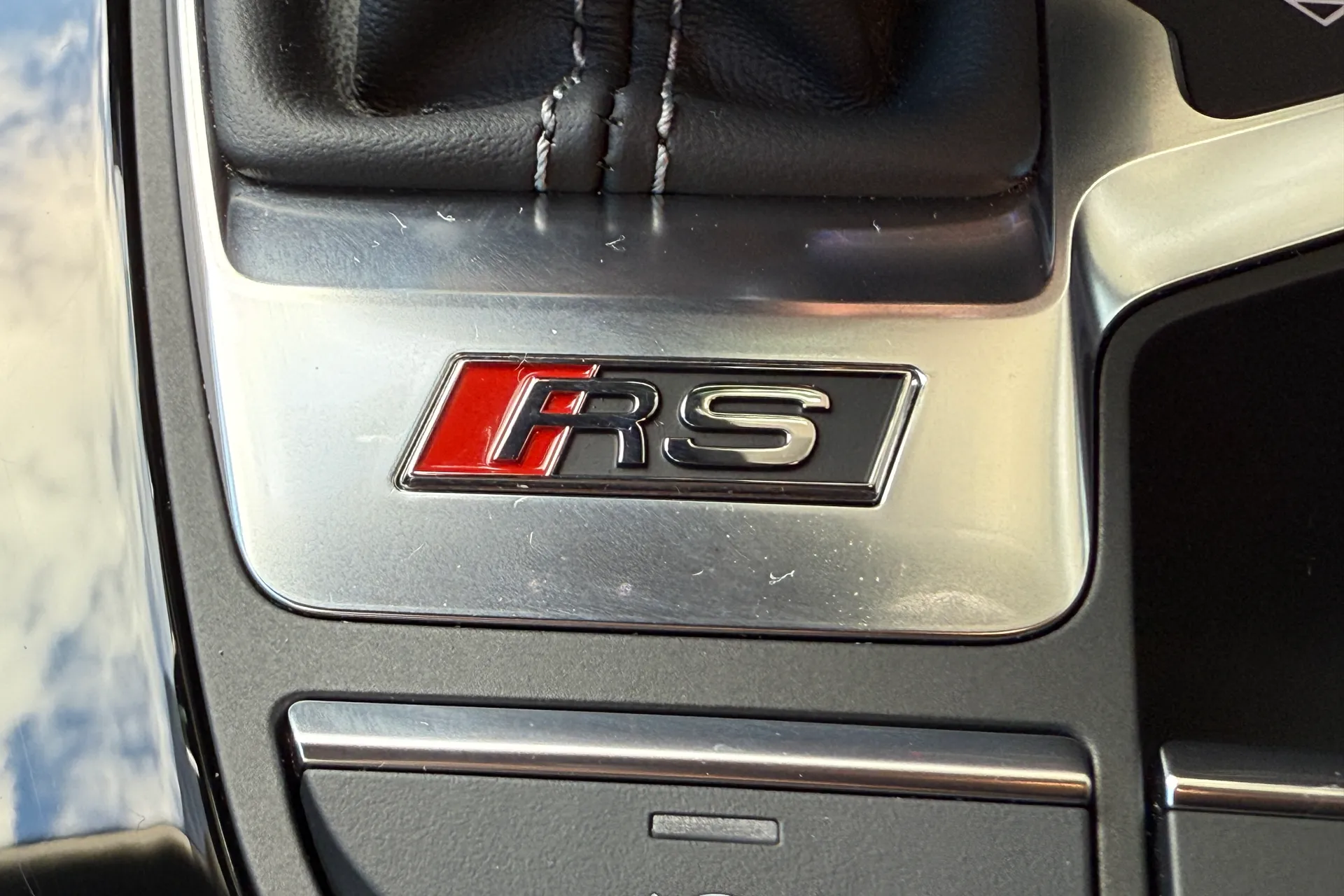 Audi RS5 thumbnail image number 61