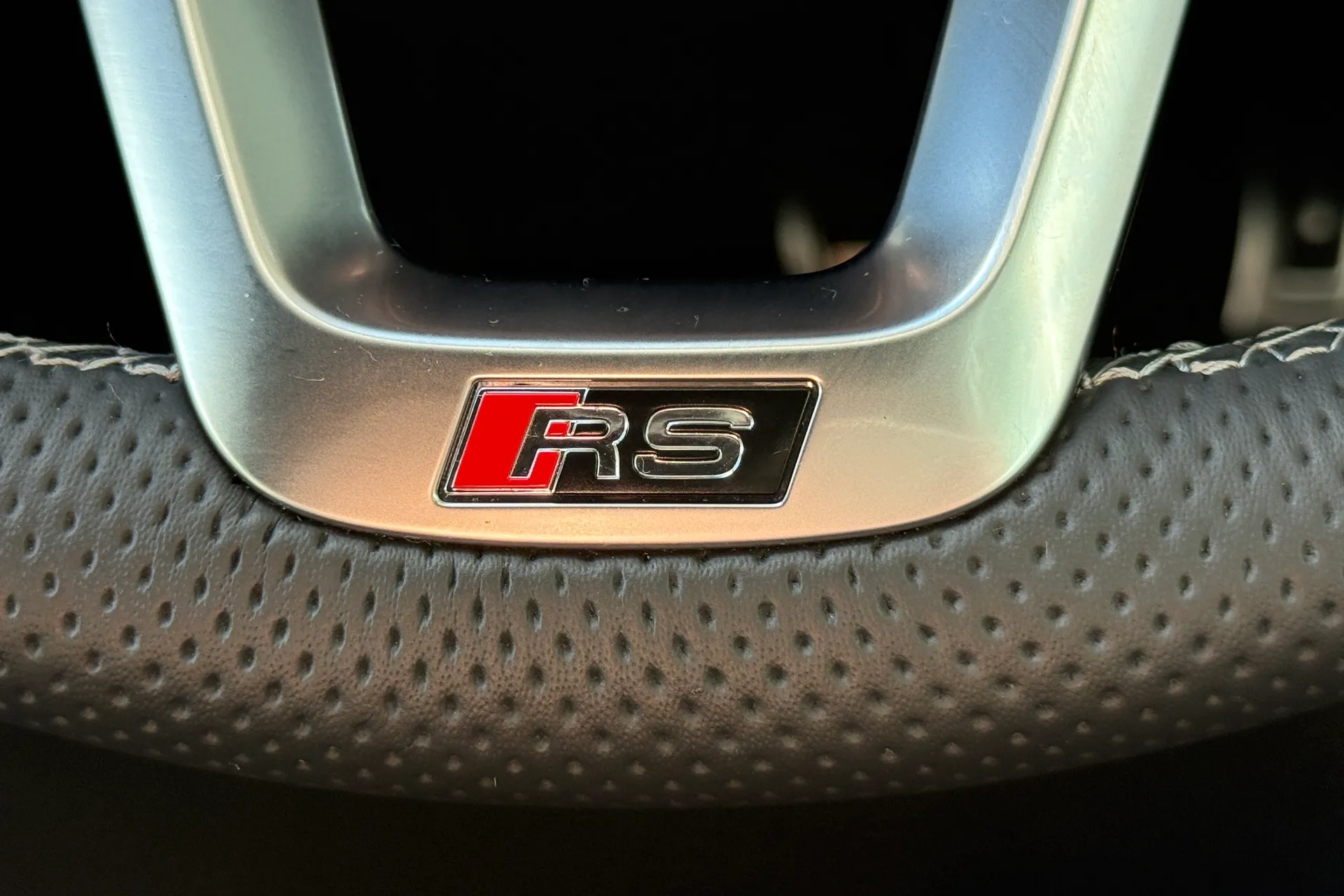 Audi RS5 thumbnail image number 21