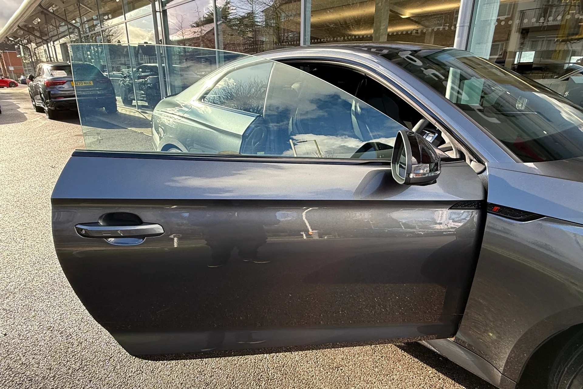 Audi RS5 thumbnail image number 90