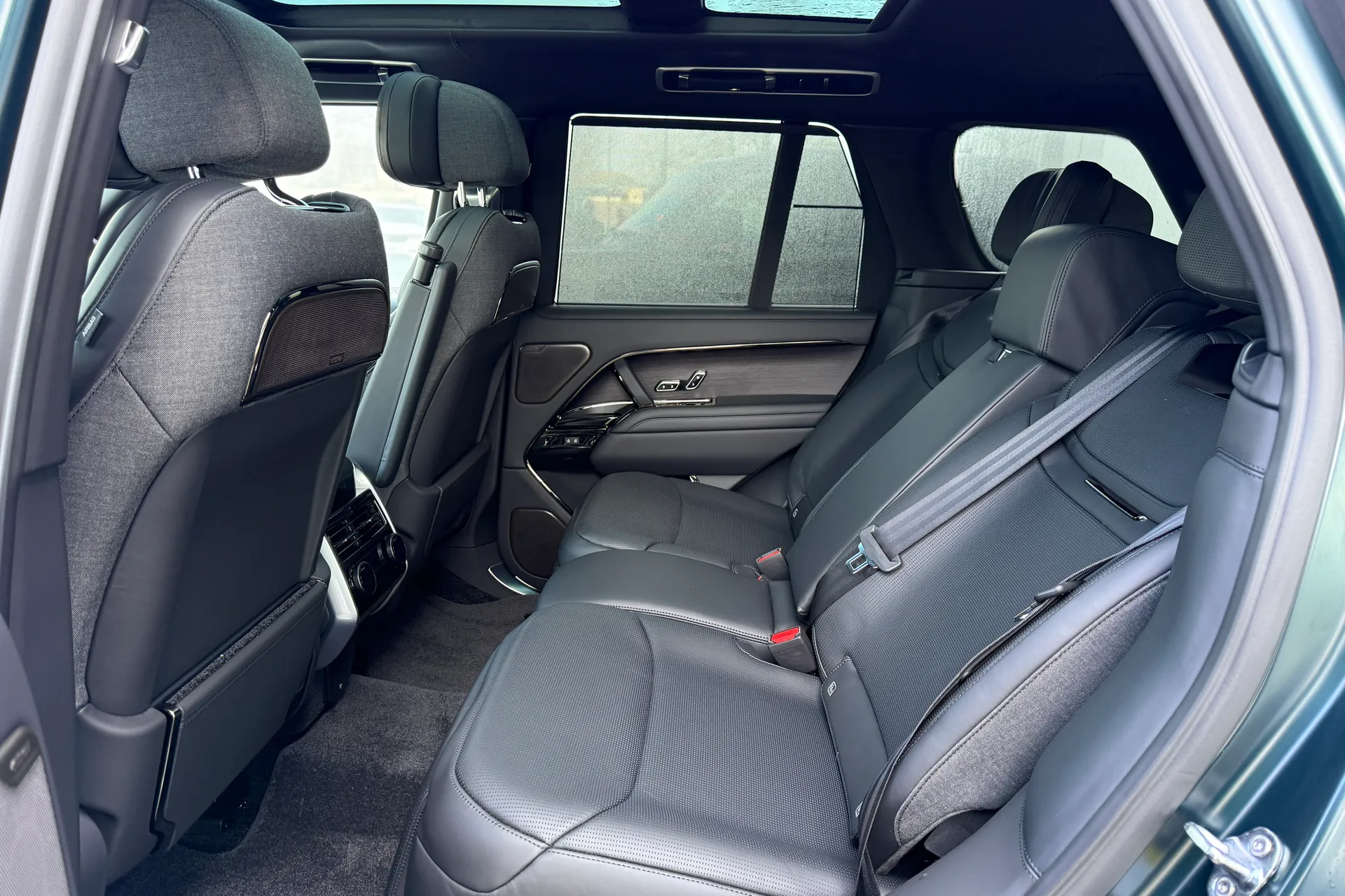 LAND ROVER RANGE ROVER thumbnail image number 14