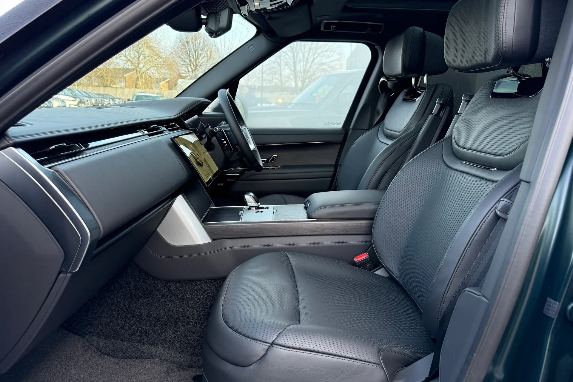 LAND ROVER RANGE ROVER thumbnail image number 13