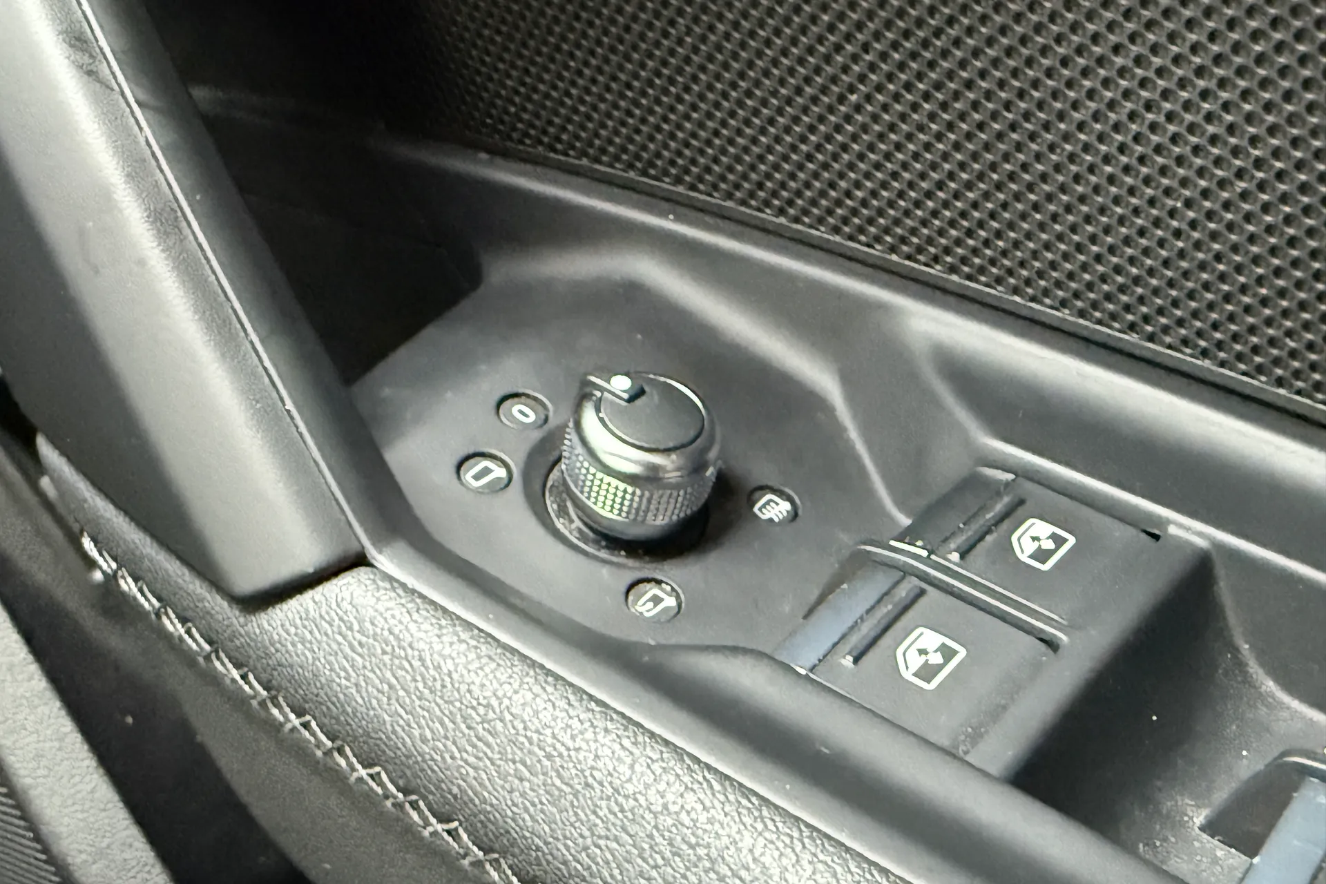 Audi A3 thumbnail image number 24