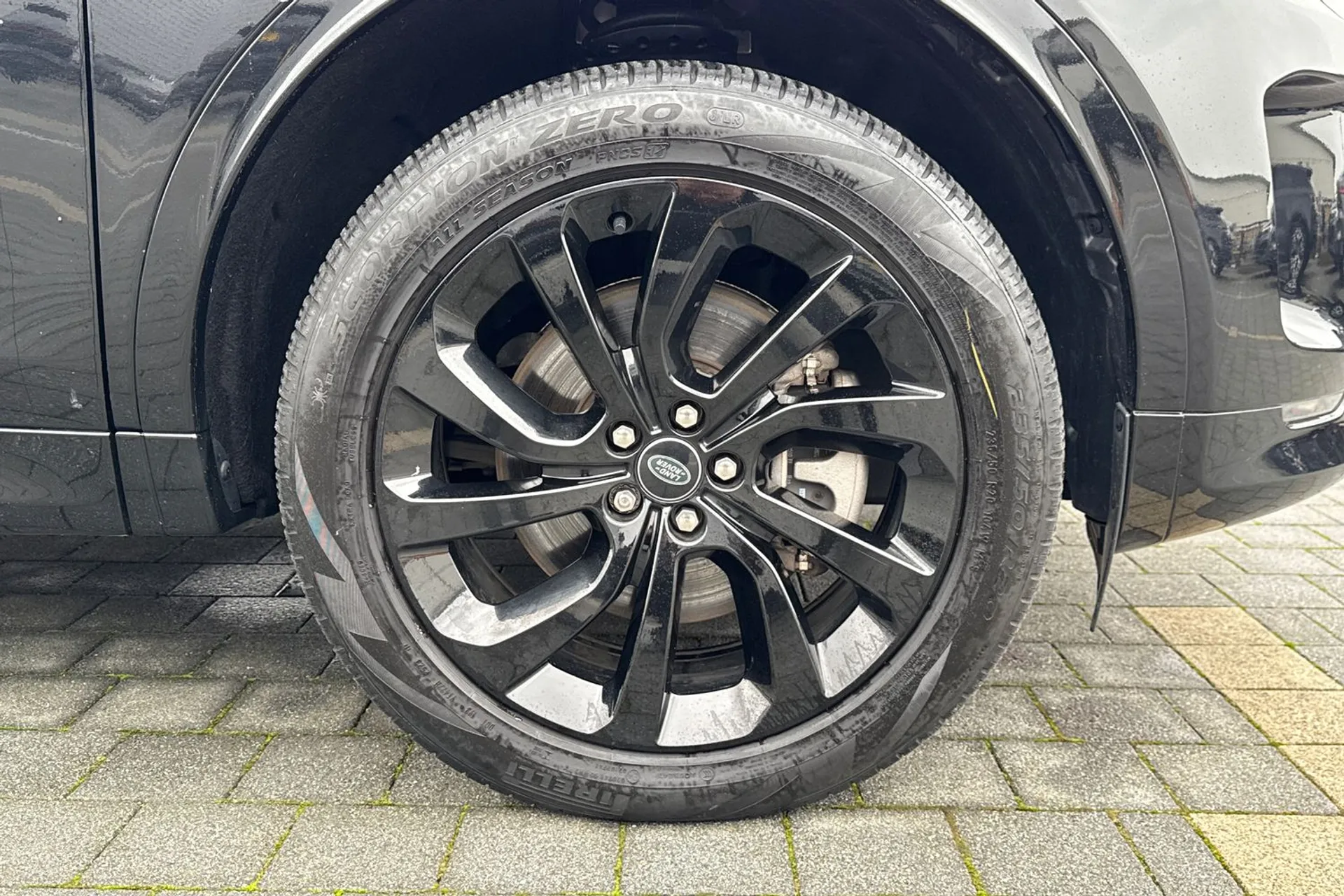 LAND ROVER DISCOVERY SPORT thumbnail image number 16