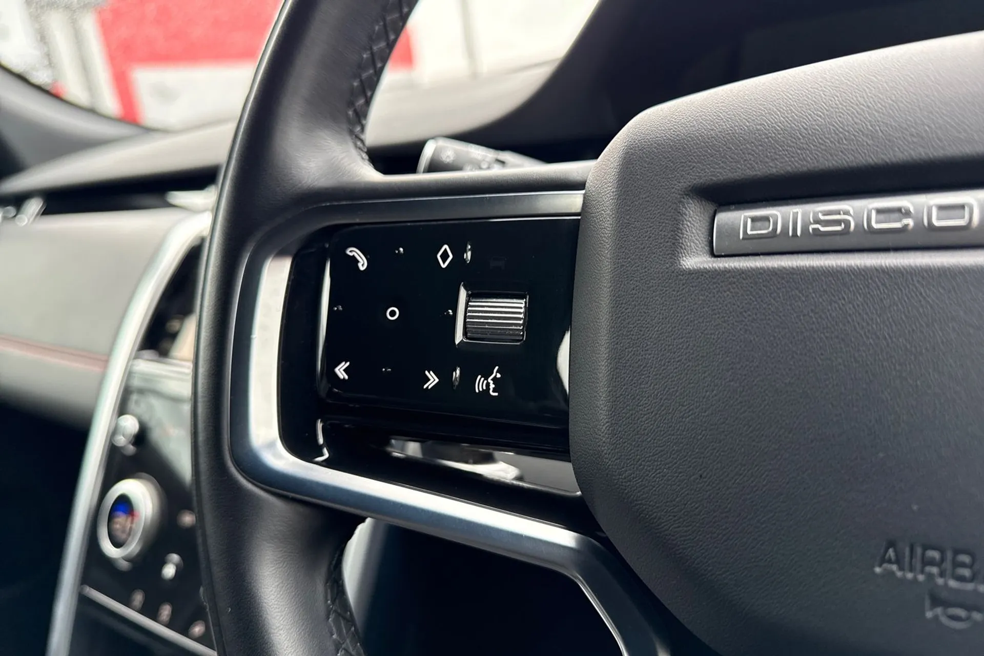 LAND ROVER DISCOVERY SPORT thumbnail image number 45