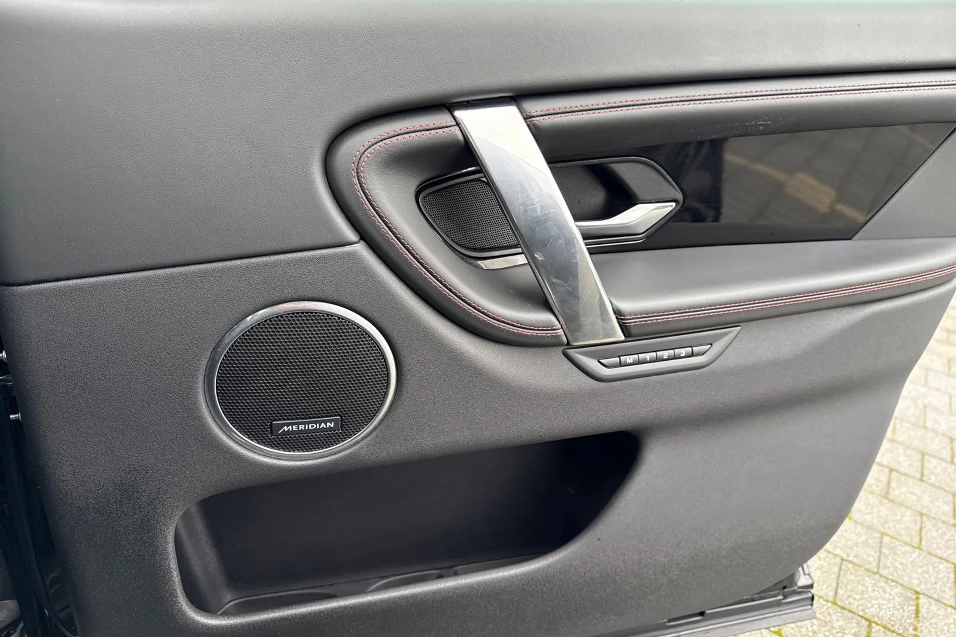 LAND ROVER DISCOVERY SPORT thumbnail image number 48