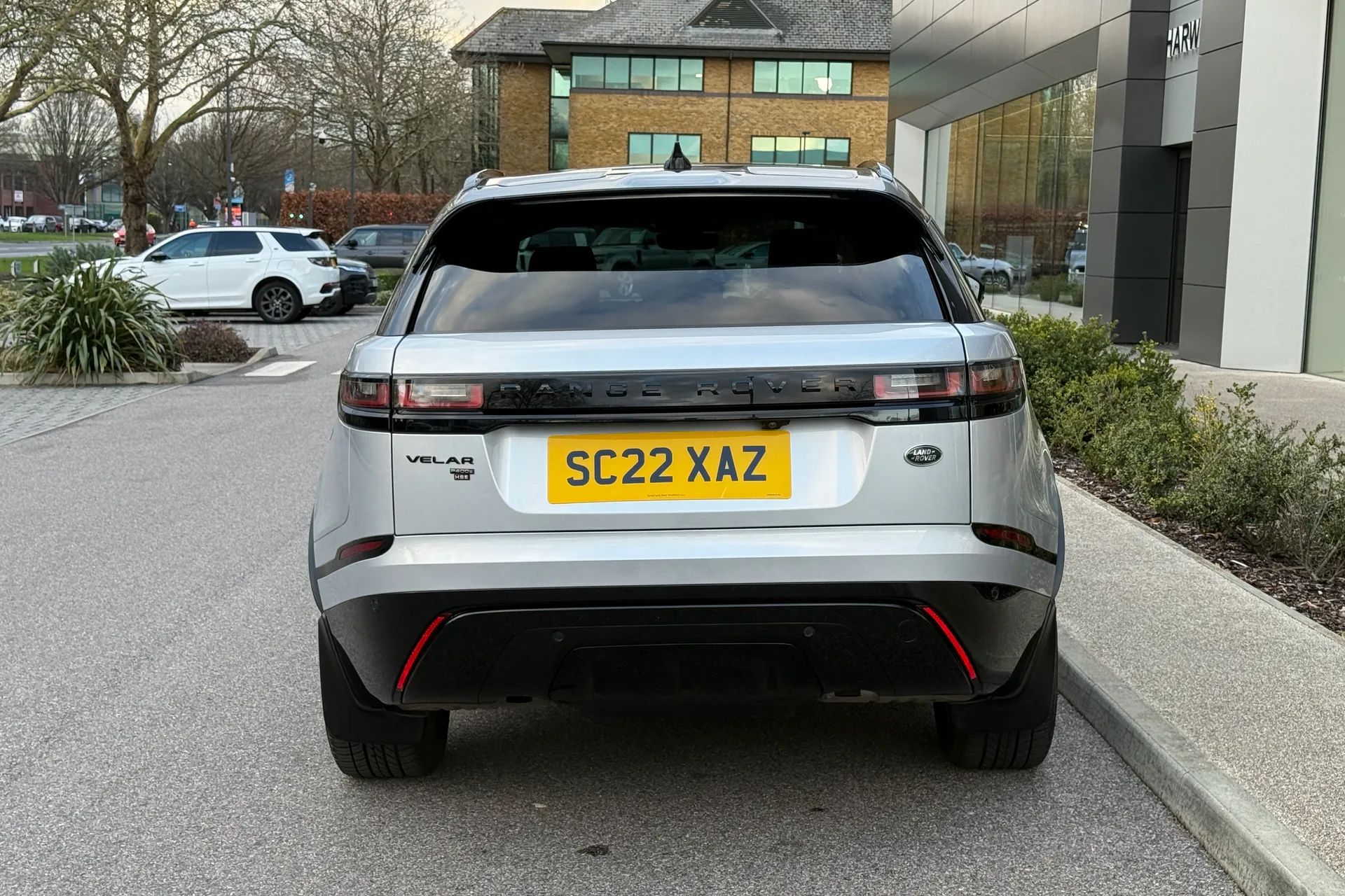 LAND ROVER RANGE ROVER VELAR thumbnail image number 14