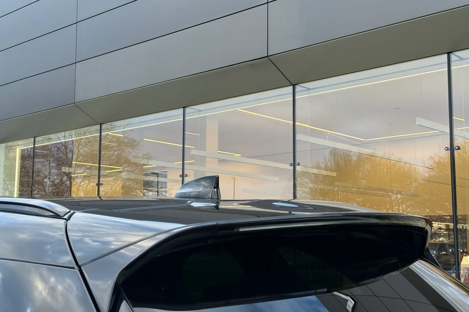 LAND ROVER RANGE ROVER VELAR thumbnail image number 21