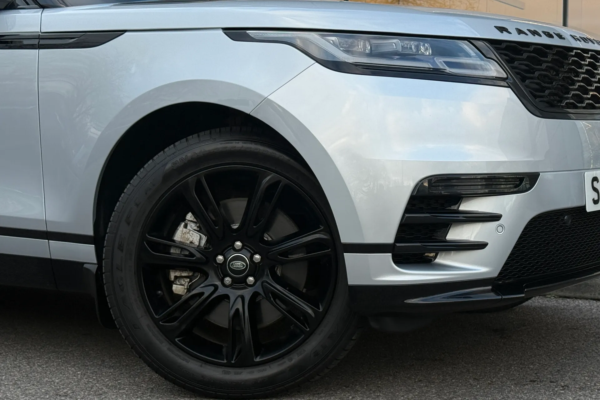 LAND ROVER RANGE ROVER VELAR thumbnail image number 10